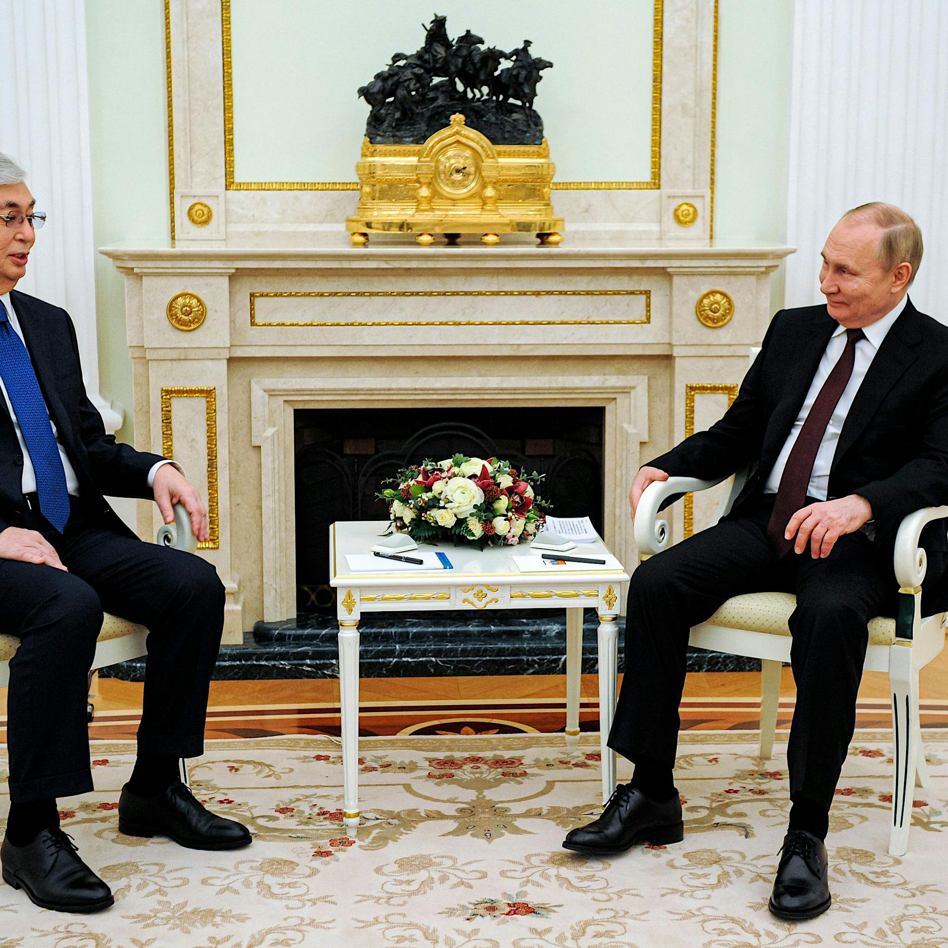 Sanktionen des Westens: Kasachstan verbietet Export von 106 Warenarten nach Russland