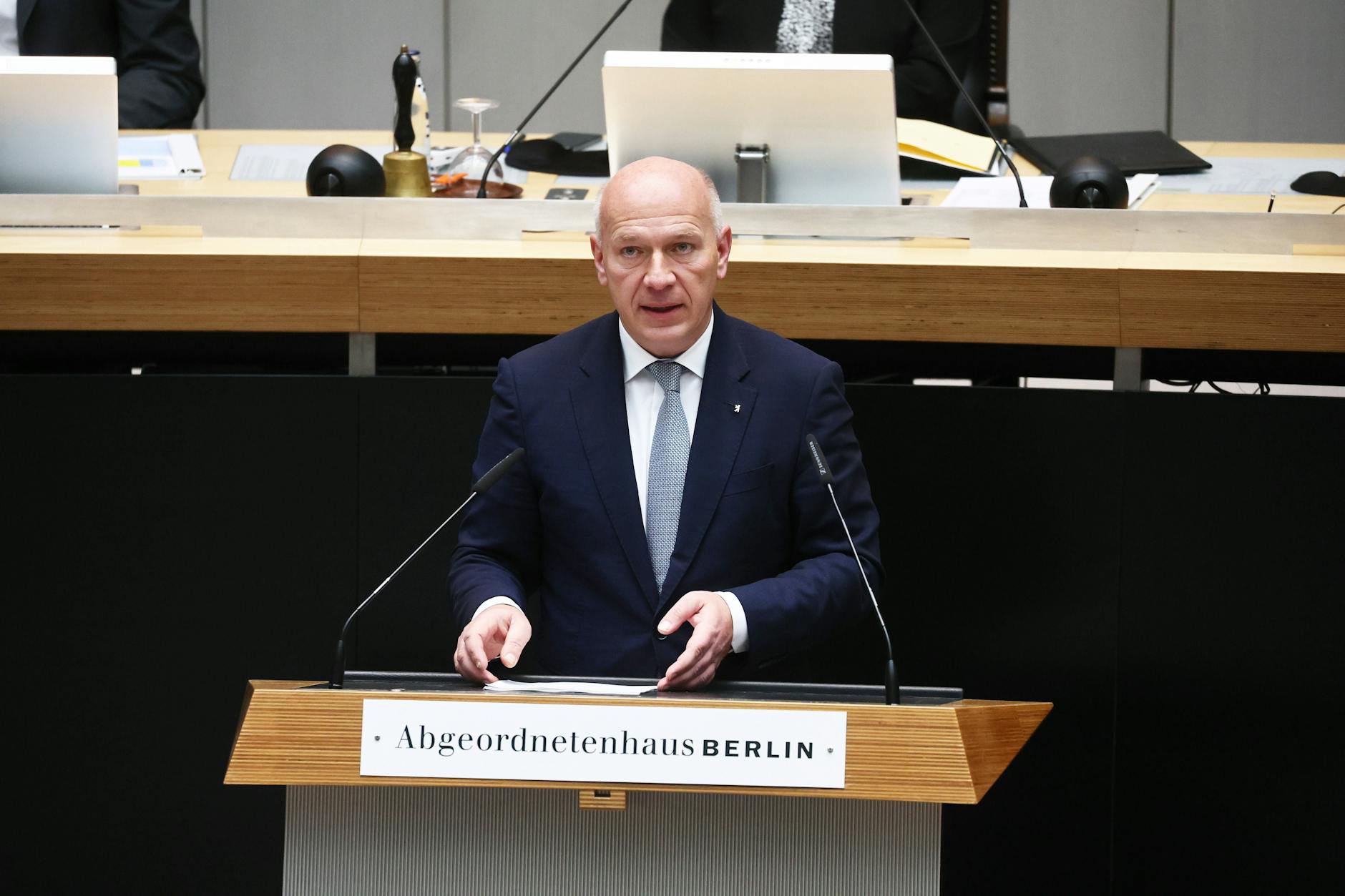 Der Regierende Bürgermeister Kai Wegner bei seiner Regierungserklärung im Abgeordnetenhaus. 