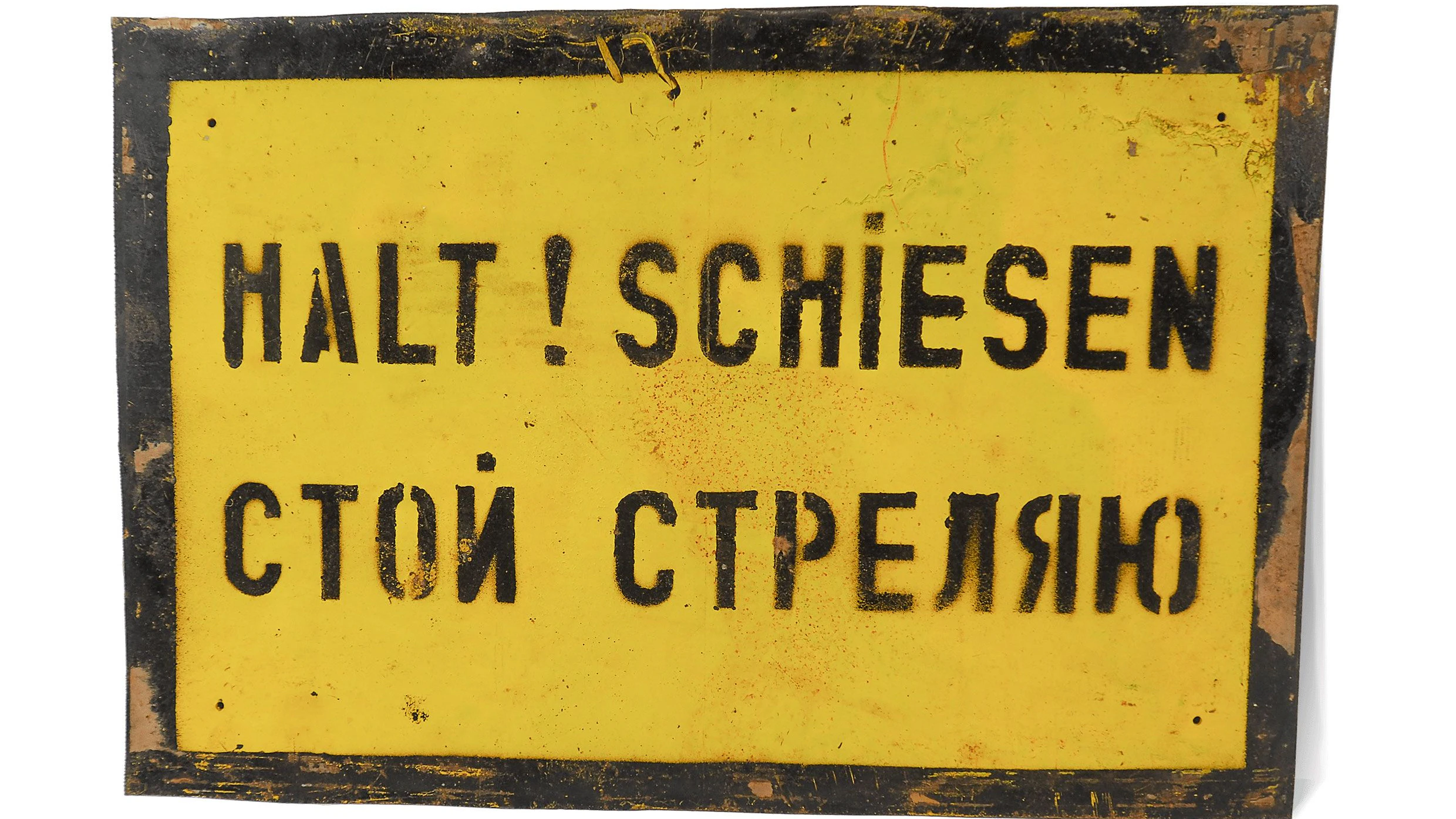 „Halt! Schießen“: ein Schild an einer sowjetischen Kaserne in der DDR
