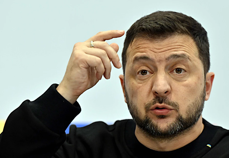 Der ukrainische Präsident Wolodymyr Selenskyj verspricht unter anderem mehr Digitalisierung, eine bessere Truppenversorgung und Bürokratieabbau.  