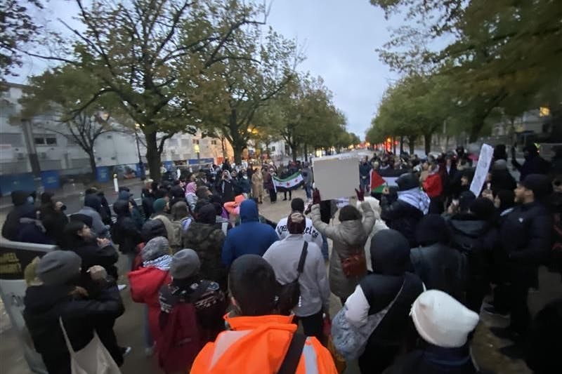 Pro-Palästina-Demonstranten am Brandenburger Tor