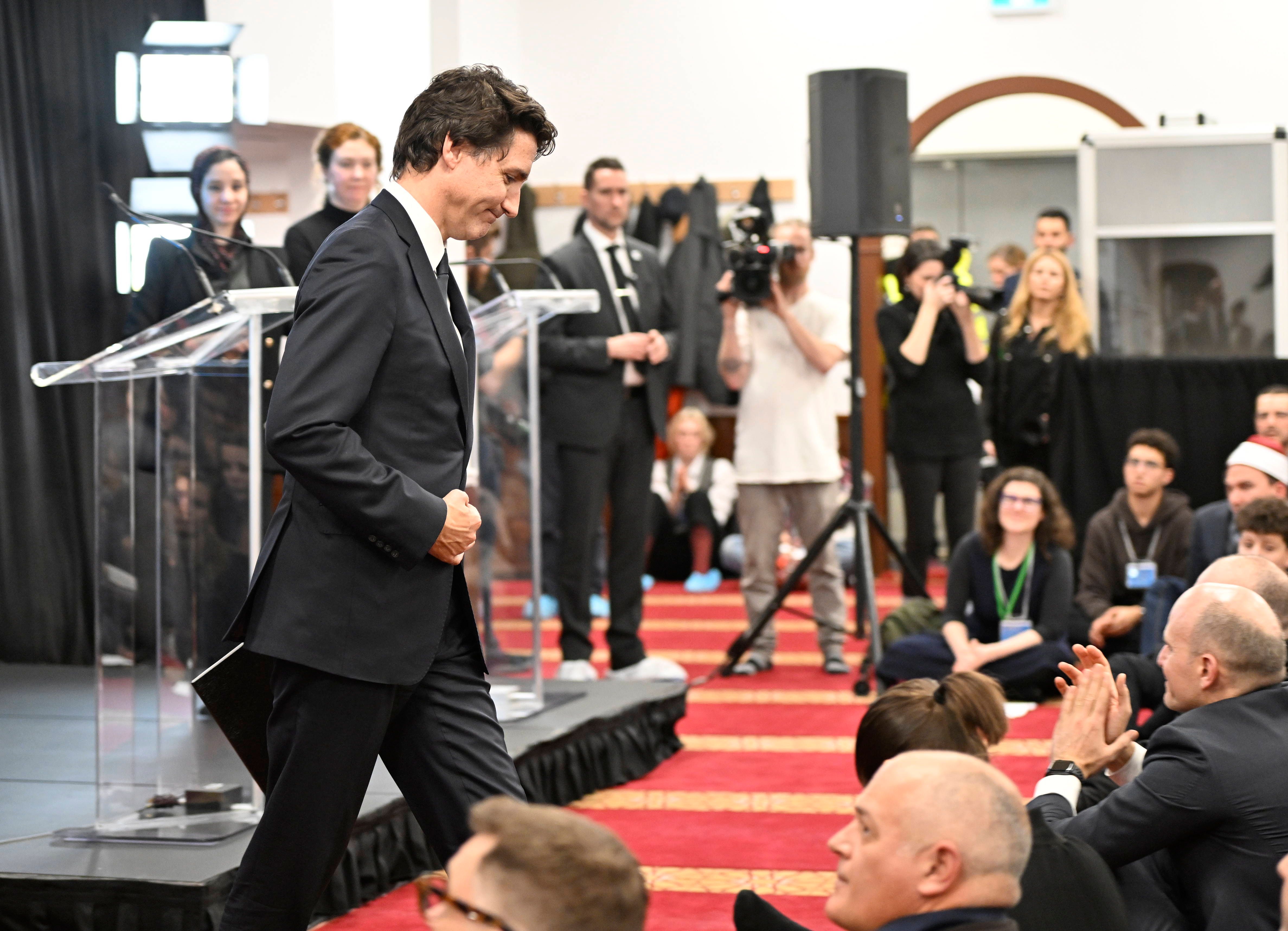 Nahostkonflikt: Justin Trudeau besucht Moschee in Kanada und wird ausgebuht