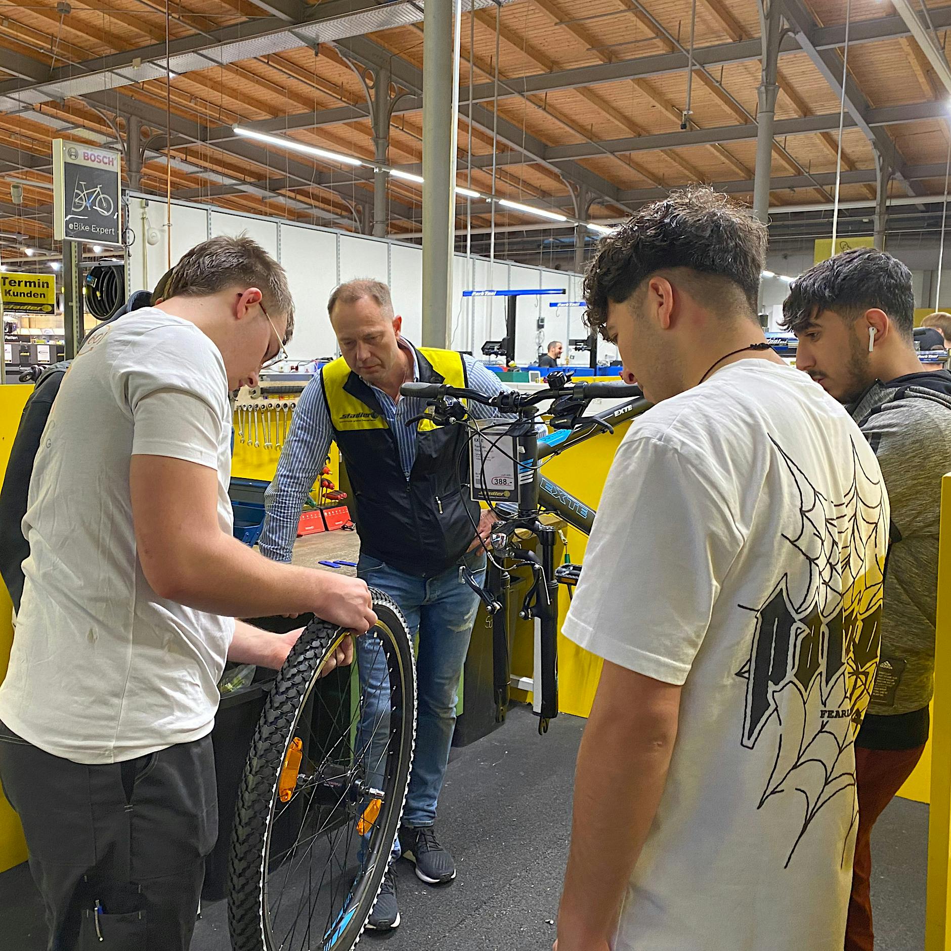 Geflüchtete Jugendliche in Berlin: Zukunftsperspektive Fahrradmechatroniker