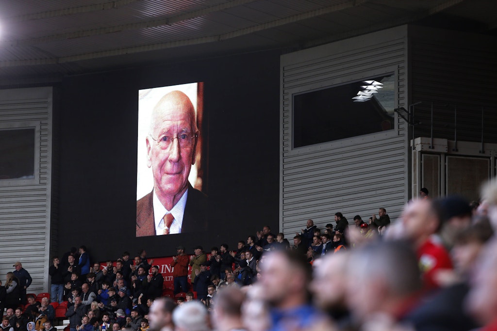 English Football Legend Sir Bobby Charlton Dies at 86: A National Hero Remembered