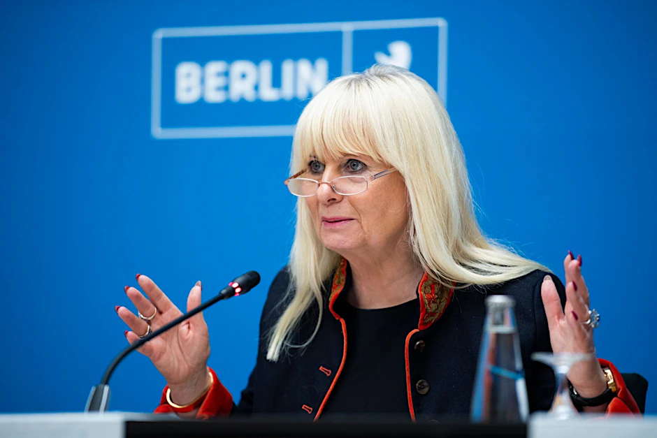 ARCHIV - Iris Spranger (SPD), Berlins Innensenatorin, spricht bei einer Pressekonferenz nach einer Sitzung des Berliner Senats.  