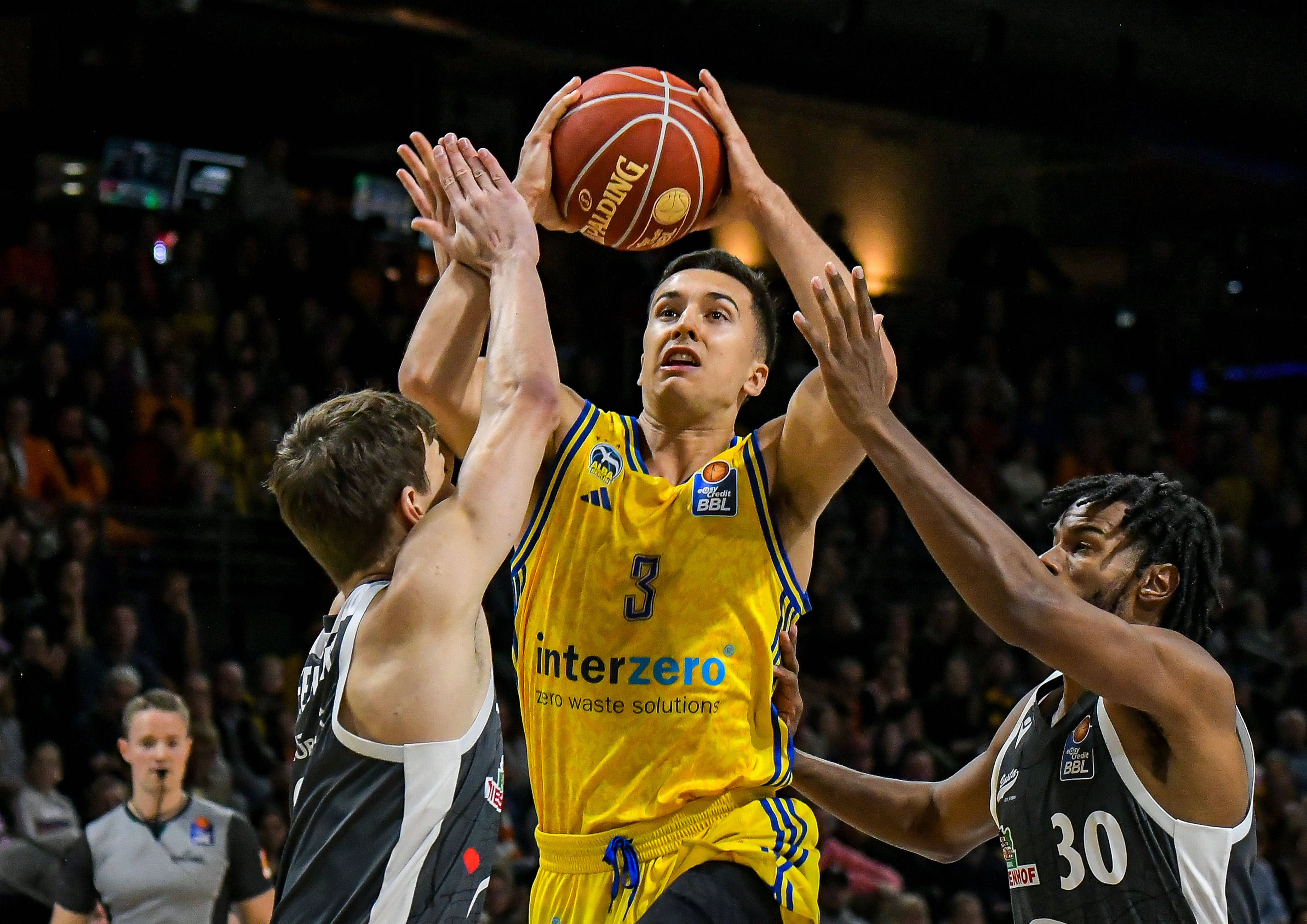 Nach Zwei Niederlagen In Der Euroleague Holt Alba Berlin Mal Wieder ...