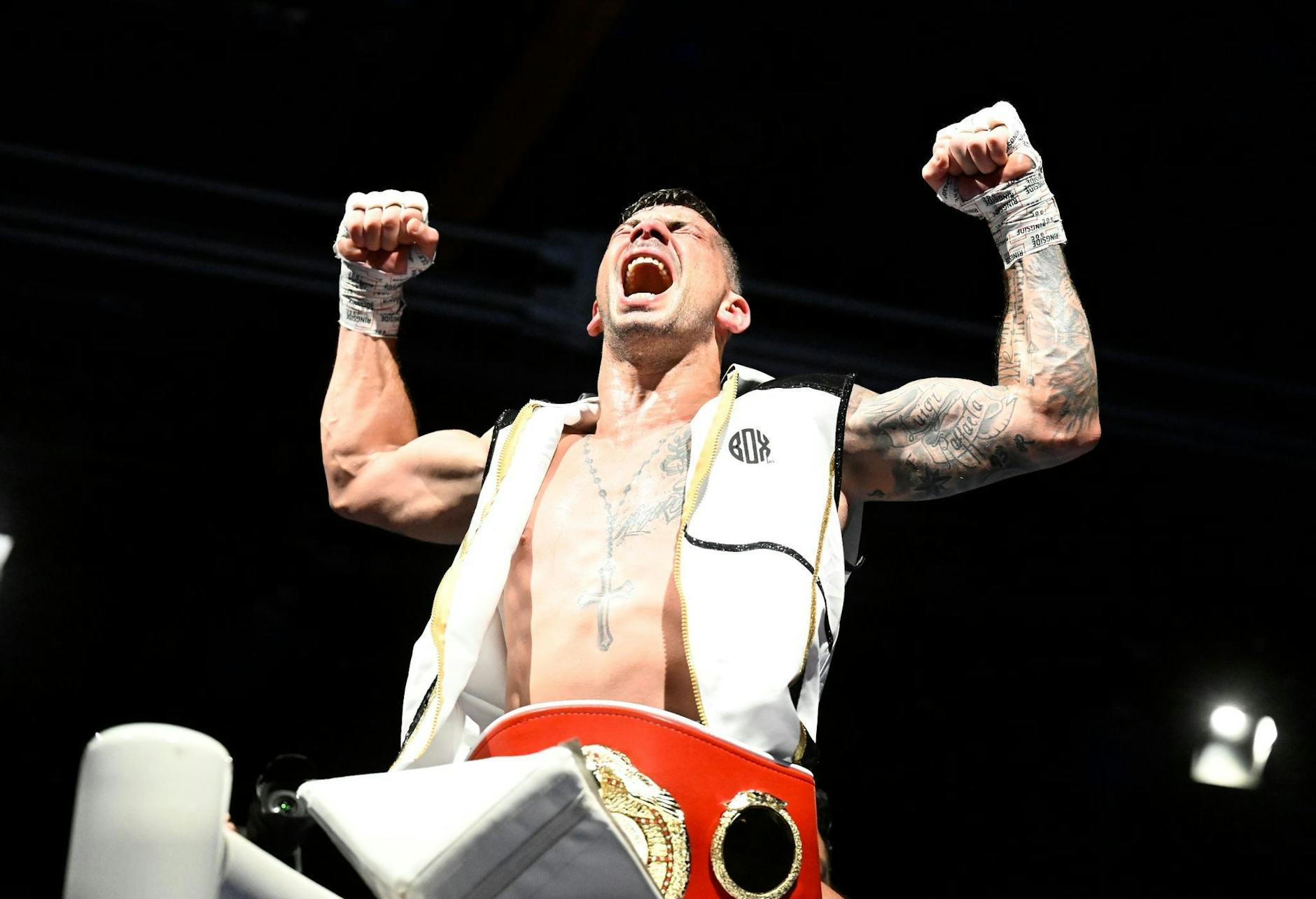 ARCHIV - Boxer Vincenzo Gualtieri kann in den USA seinen zweiten WM-Titel holen.