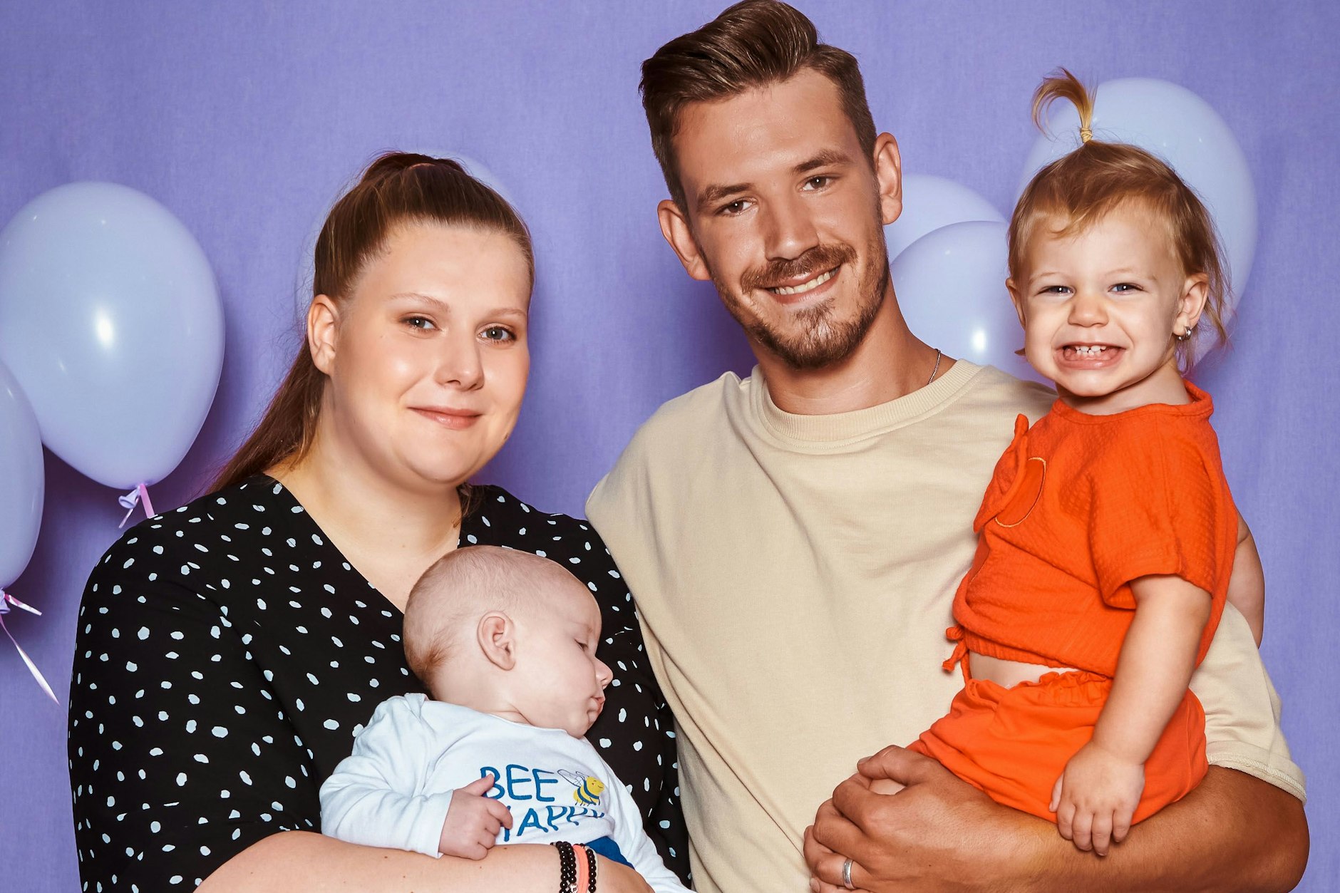 Lavinia und Tim mit ihren Kindern Haylie und Linus.