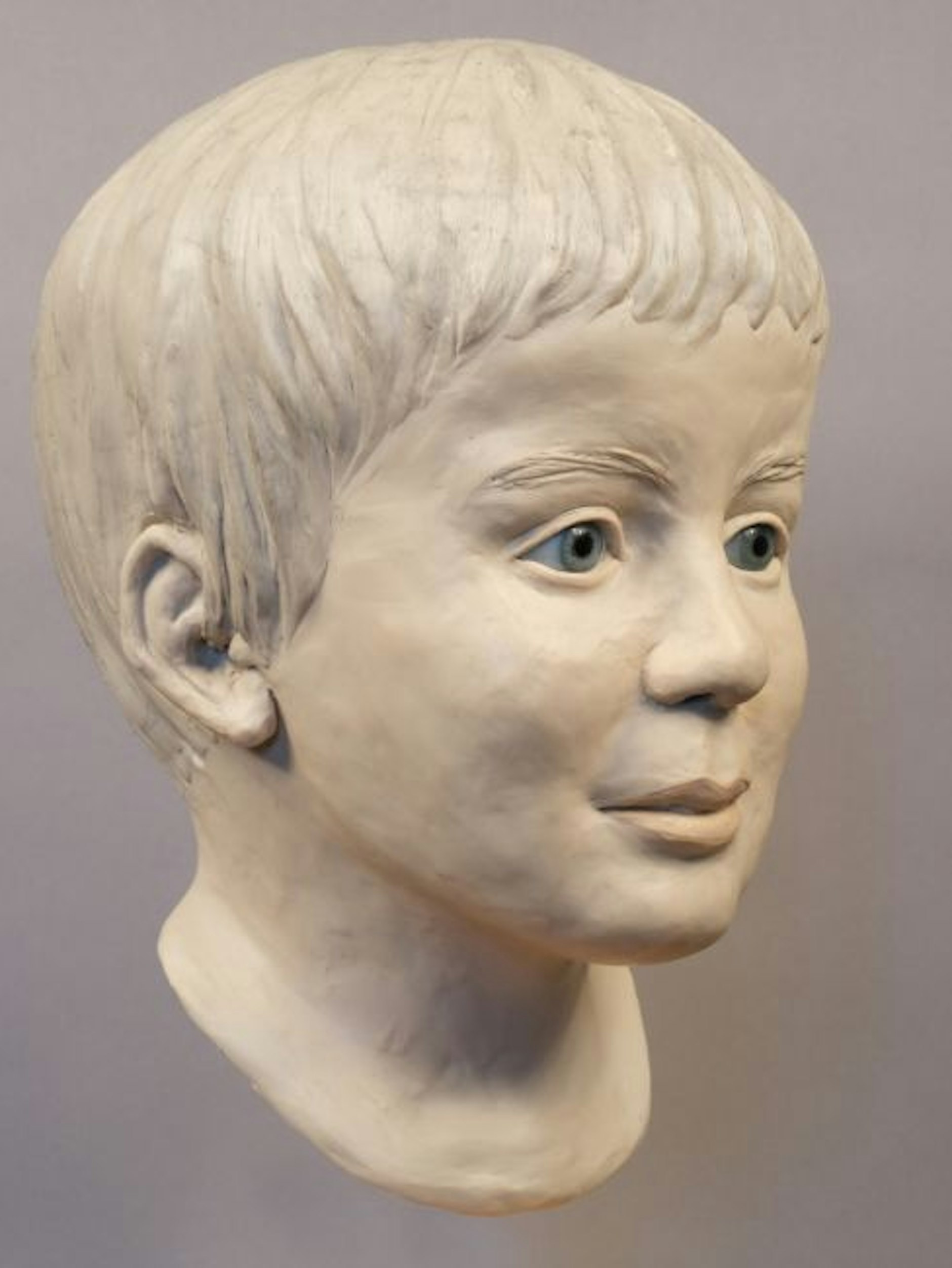 Die Gesichtsrekonstruktion zeigt, wie der Junge aus der Donau aussah. Wer kann Hinweise zur Identität des Kindes geben?
