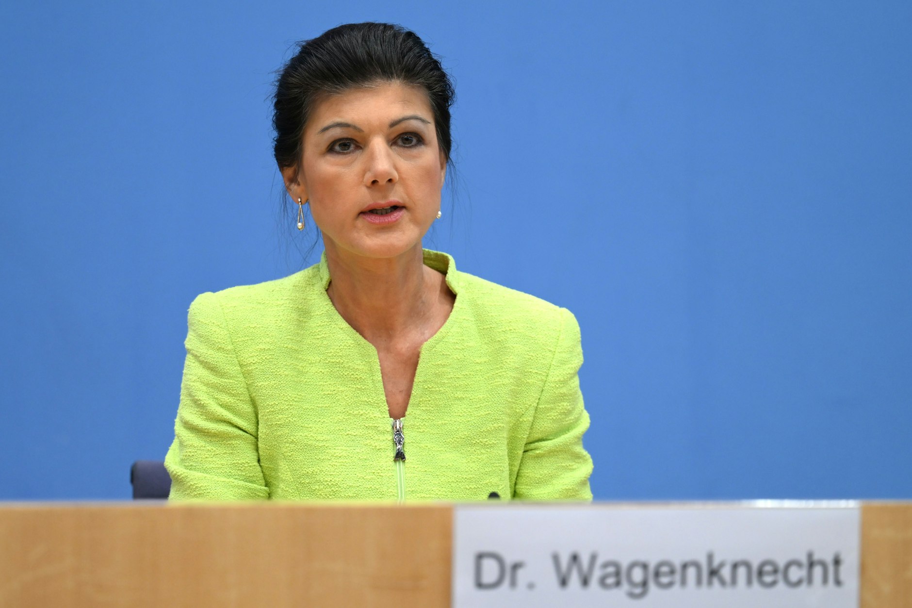 Sahra Wagenknecht macht Nägel mit Köpfen und tritt aus der Linkspartei aus.