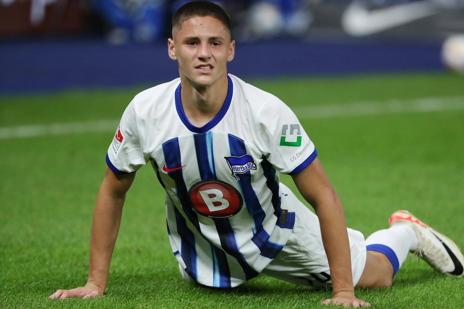 Herthas junger Spielmacher Bence Dardai winkt beim nächsten Heimspiel gegen den SC Paderborn sein Startelf-Debüt.