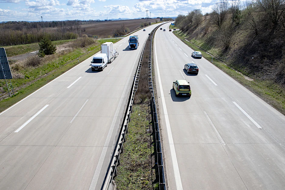 ARCHIV - Die A17 war über mehrere Stunden in Richtung Dresden gesperrt. (Archivbild)  dpa