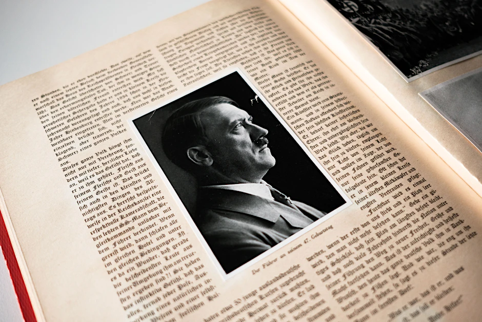 Adolf Hitler im Sammelalbum