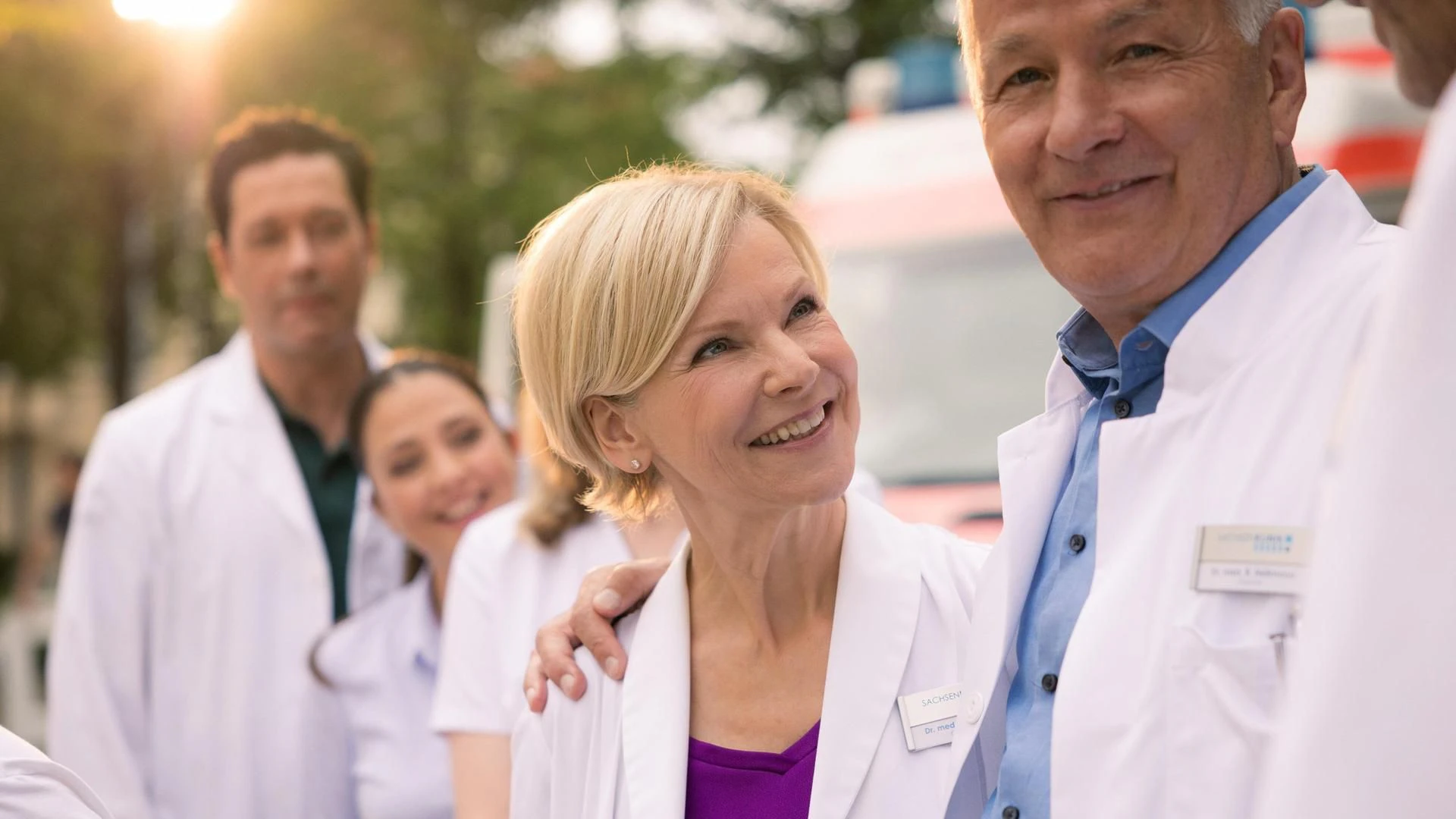 "Jubiläumsfolge - Zurück in die Zukunft" von „In aller Freundschaft“. Für Dr. Heilmann (Thomas Rühmann) wird es dramatisch.&nbsp;