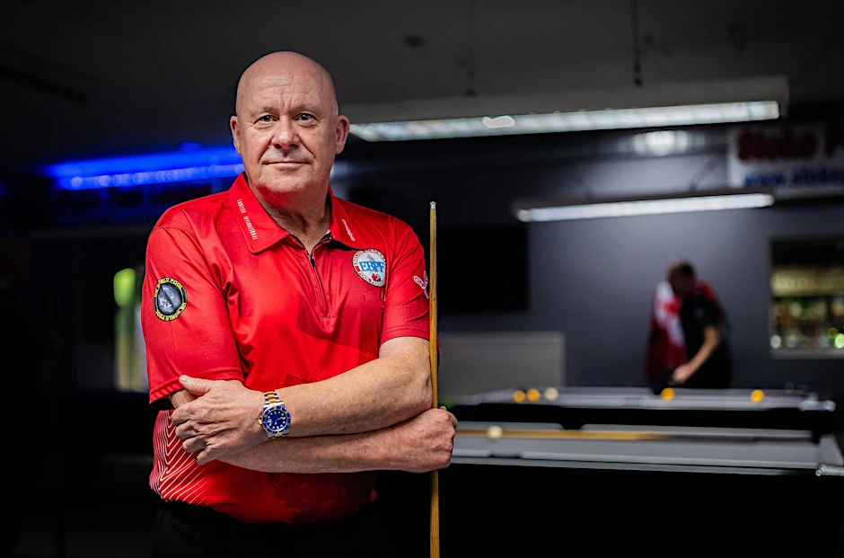 HANDOUT - Neil Jones hat es bis zum Pool-Nationalspieler gebracht.  a
