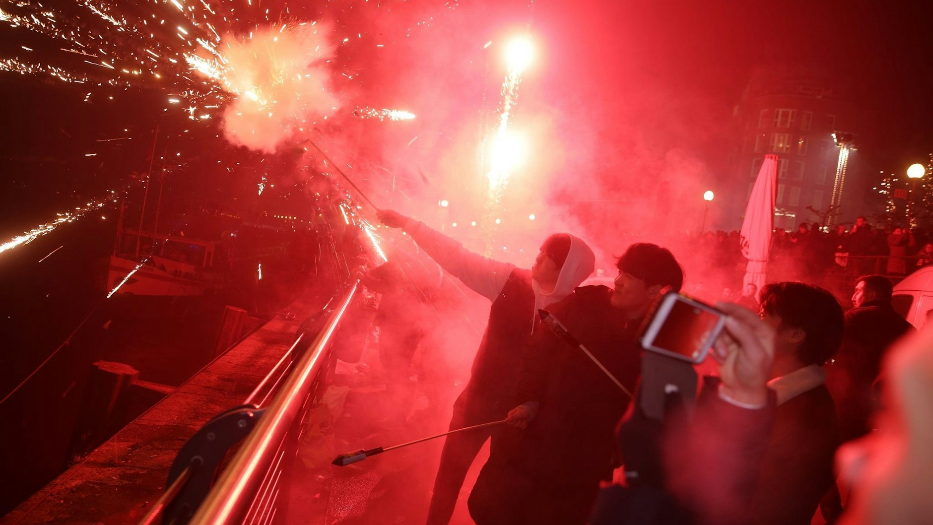Zum Jahreswechsel 2023/24 darf wohl doch privates Feuerwerk gezündet werden.