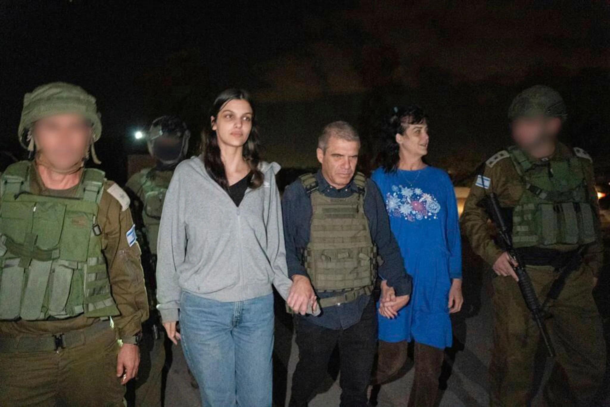 dpatopbilder - HANDOUT - Judith Raanan und ihre 17-jährige Tochter Natalie waren bereits aus der Gefangenschaft im Gazastreifen freigelassen worden.  dpa