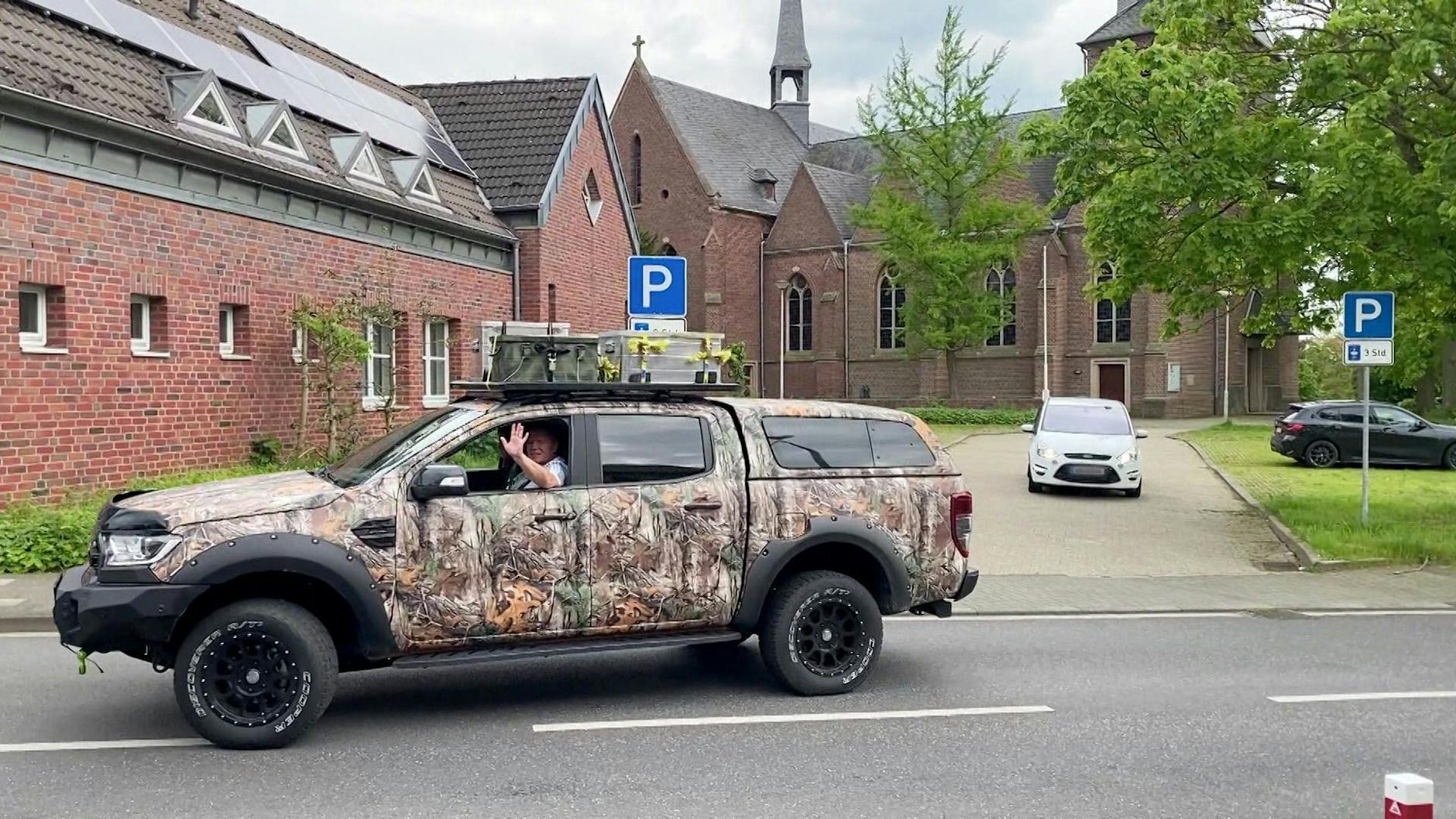 Es geht los! Peter, Harald und Flo starten in Ratheim ihren Roadtrip nach Ilica.