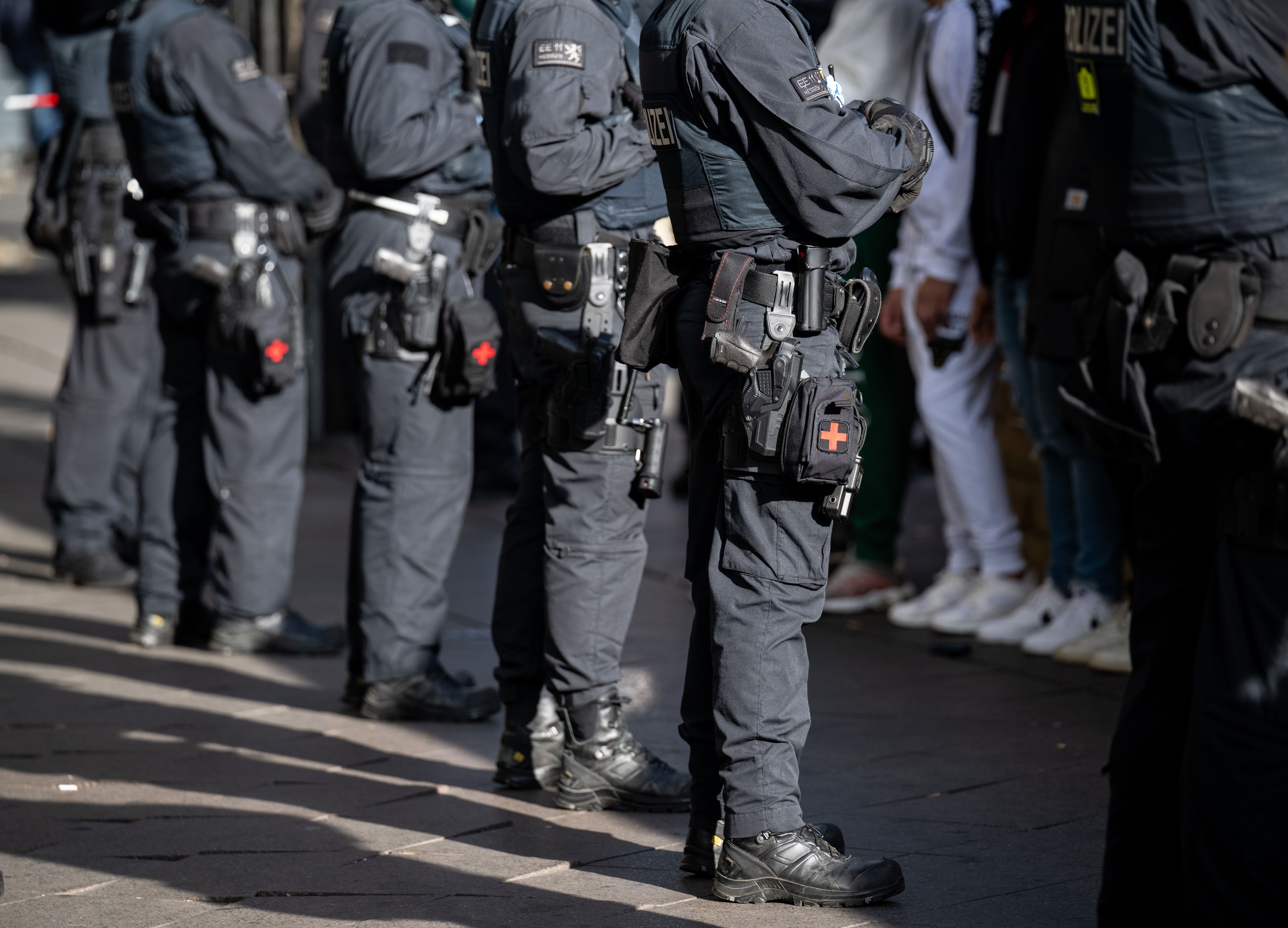 Bundesweite Razzia gegen rechtsextreme Musikszene, auch in Berlin und auf Mallorca