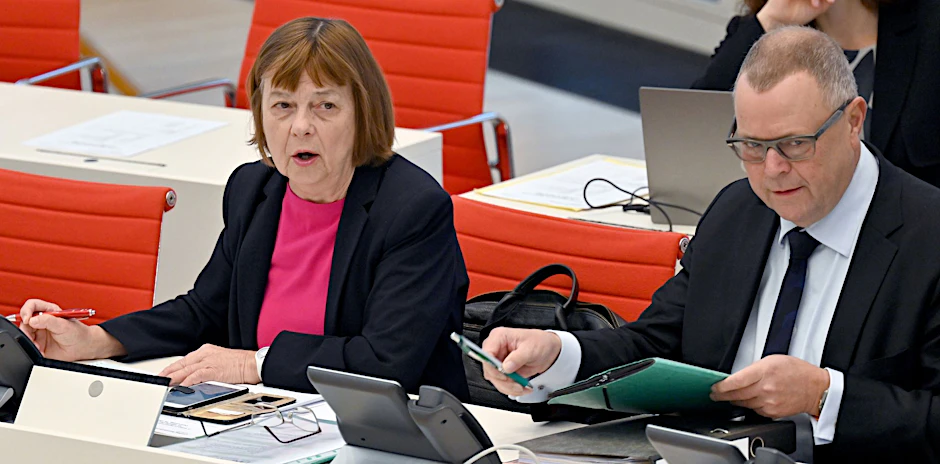 Ursula Nonnemacher (Bündnis90/Die Grünen)und Michael Stübgen (CDU), Innenminister des Landes Brandenburg.  