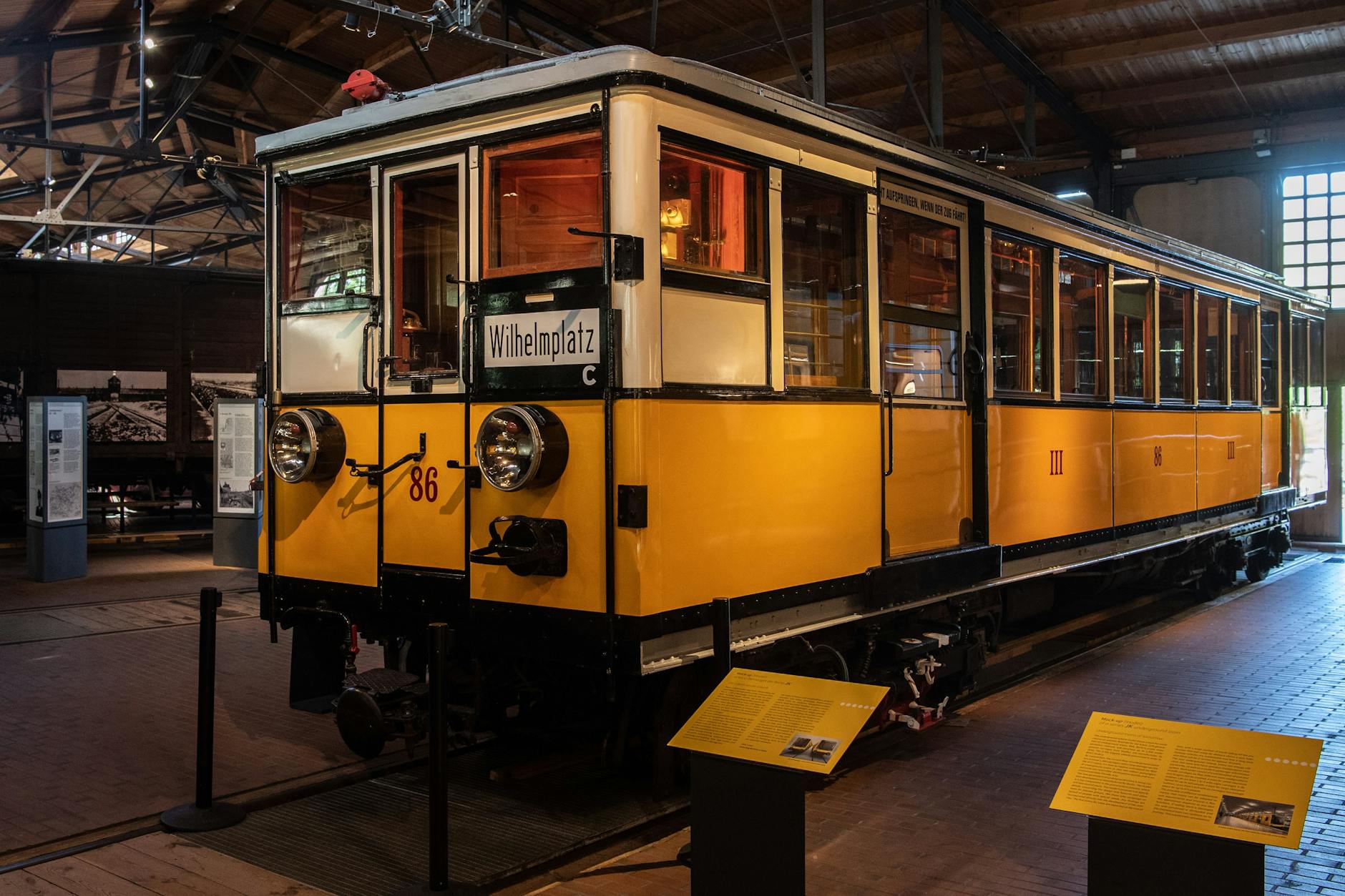 So ist man früher gefahren: Im Kreuzberger Technikmuseum steht der älteste noch erhaltene U-Bahnwagen Deutschlands.