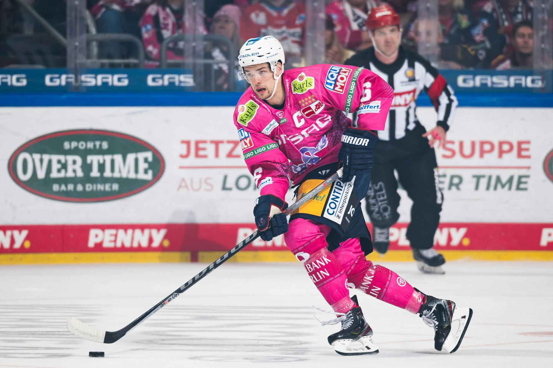 So lange wie Kai Wissmann steht kein Eisbär auf dem Eis.