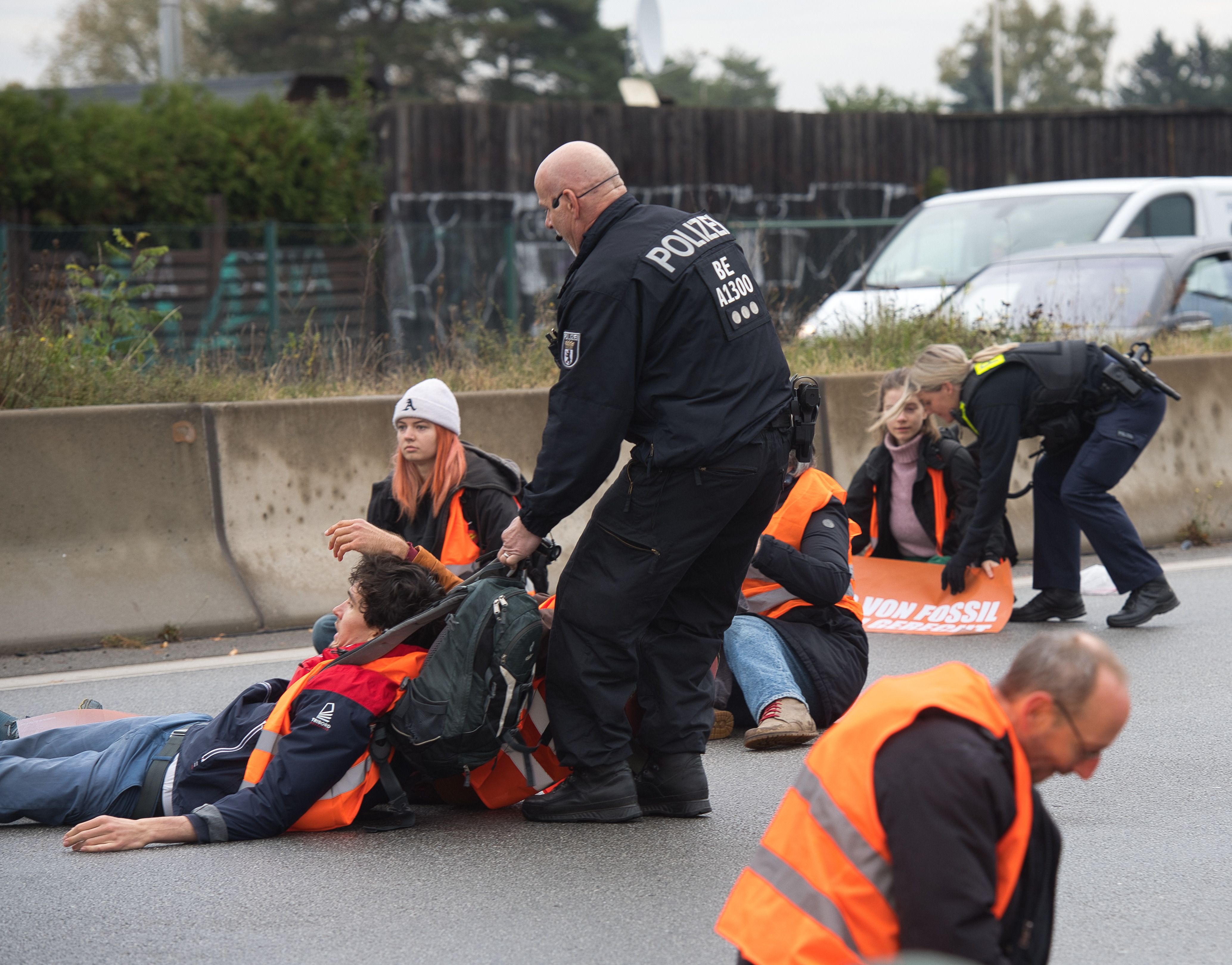 Hausverbot in Wilmersdorf! Klima-Kleber fliegen aus ihrem Hauptquartier