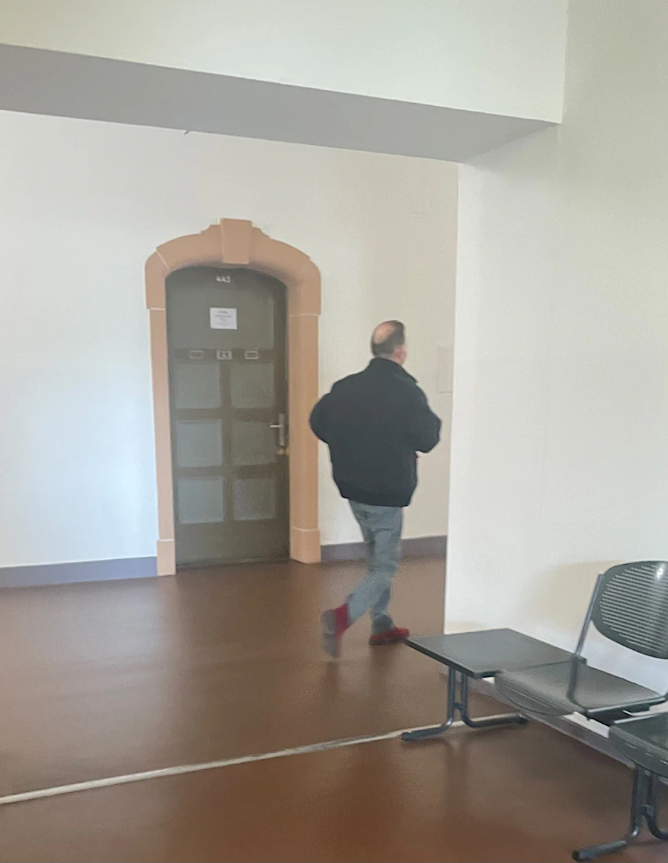 Der Ex-Flugbegleiter im Berliner Gerichtsgebäude. Er wurde am Freitag verurteilt.