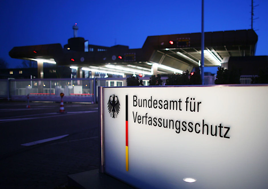 ARCHIV - Blick auf das Bundesamt für Verfassungsschutz in Köln.  