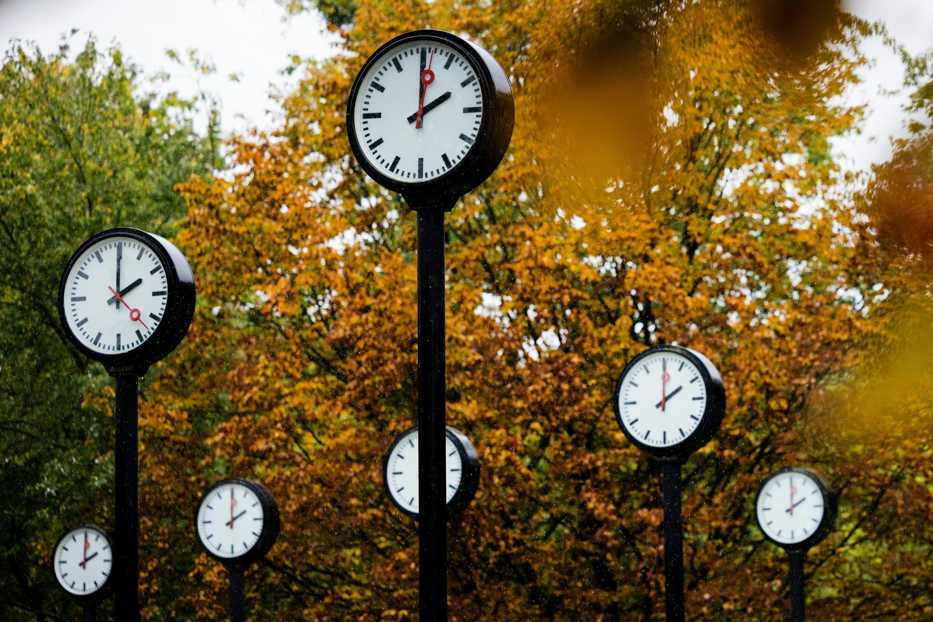 In der Nacht von Samstag auf Sonntag werden die Uhren von 3 Uhr auf 2 Uhr zurückgestellt.