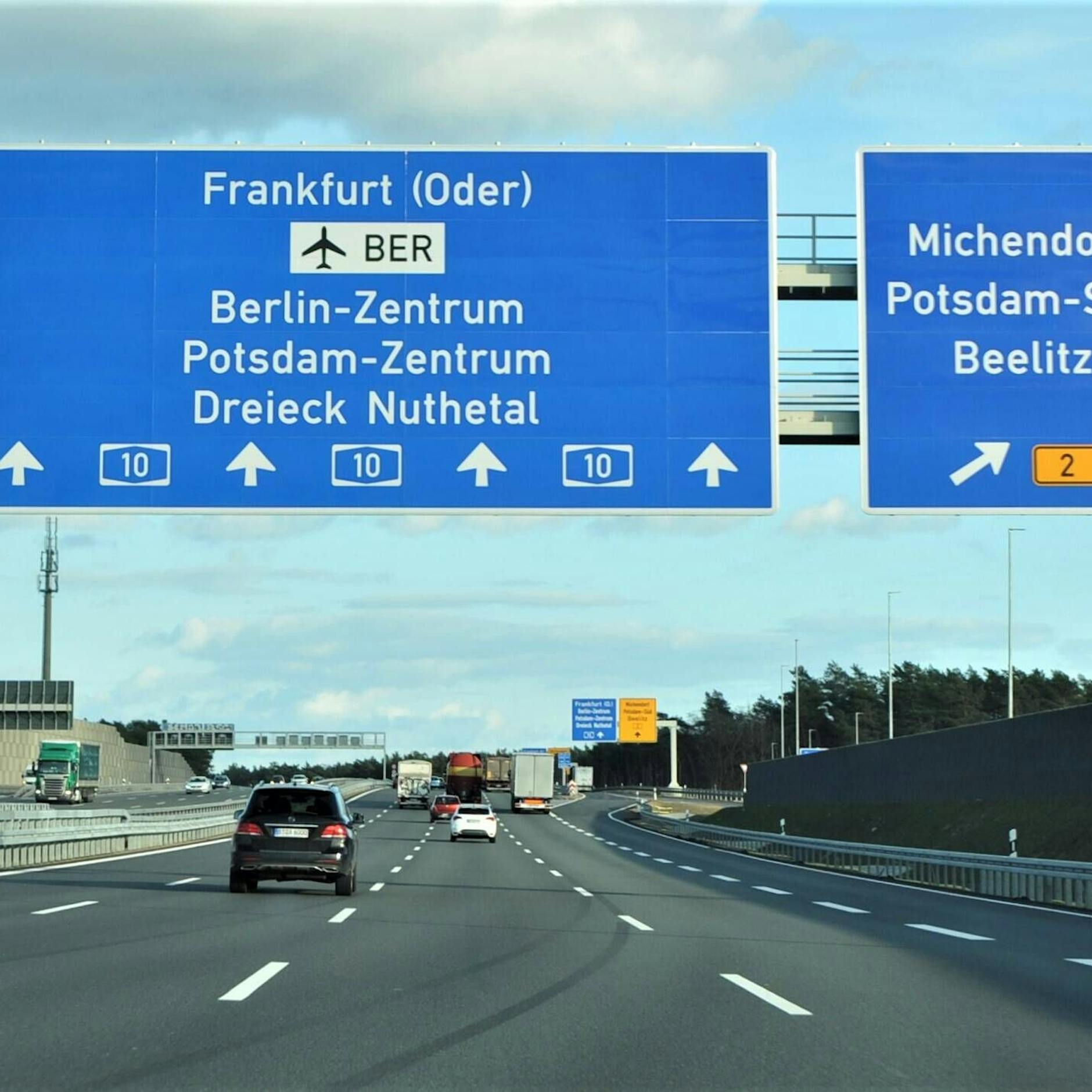 Autofahrer aufgepasst: Sperrungen auf der A10 und in Berlin-Mitte!