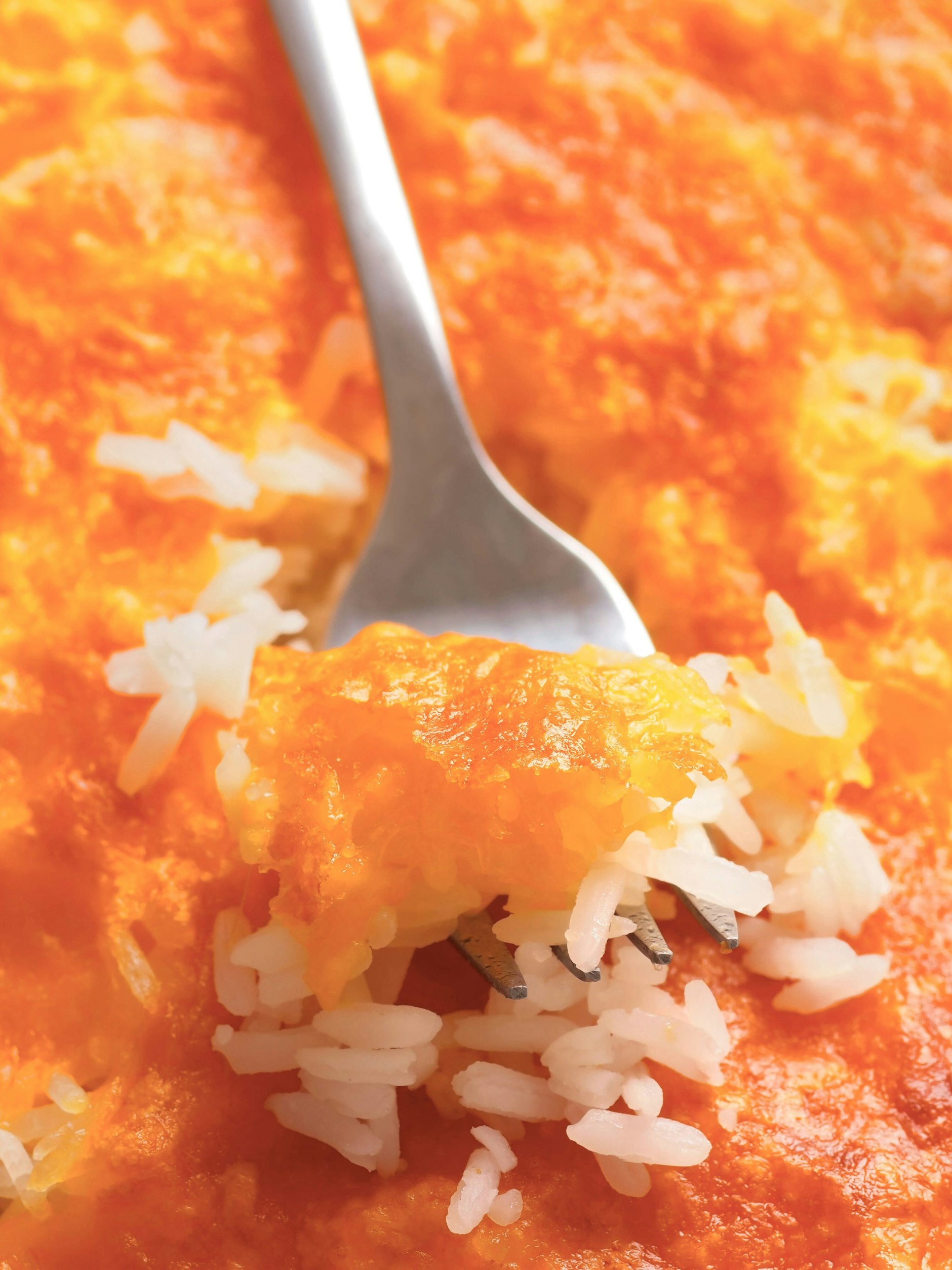 Aus Reis lässt sich mit diesem Rezept ein leckerer Reis-Hackfleisch-Auflauf zaubern - er wird mit Käse überbacken.
