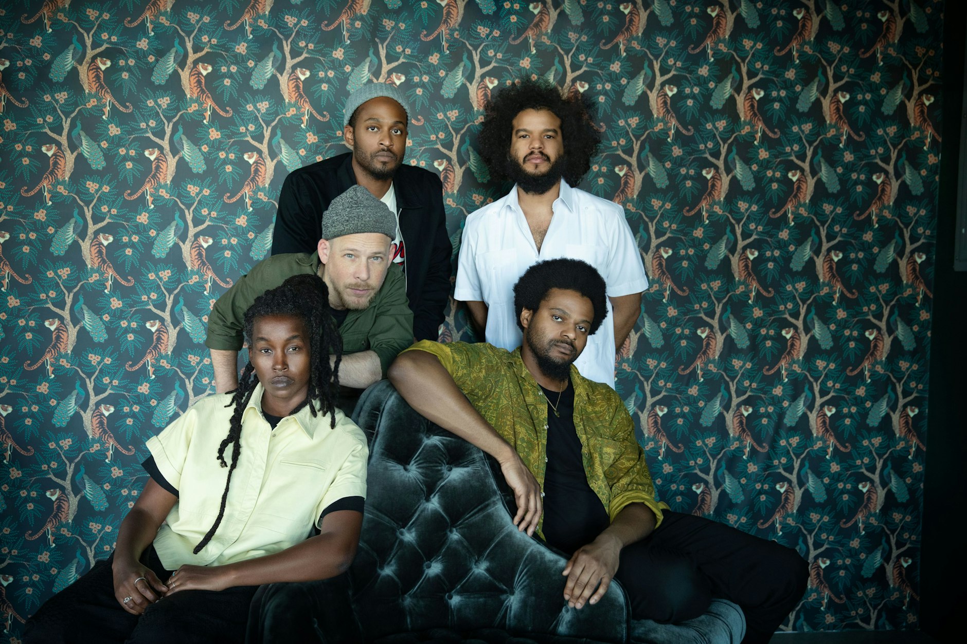 Die Irreversible Entanglements samt ihrer Spoken-Word-Künstlerin Moor Mother (vorne links).