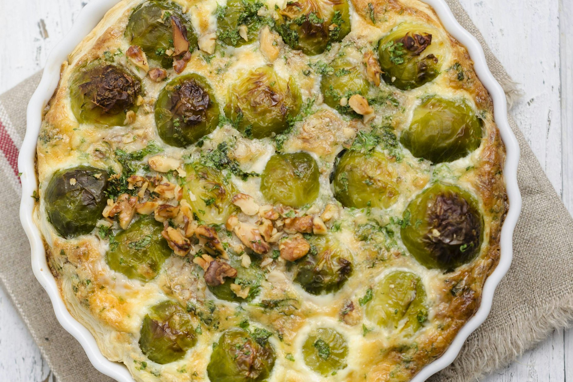 Eine Quiche mit Rosenkohl ist schnell gemacht und schmeckt super.