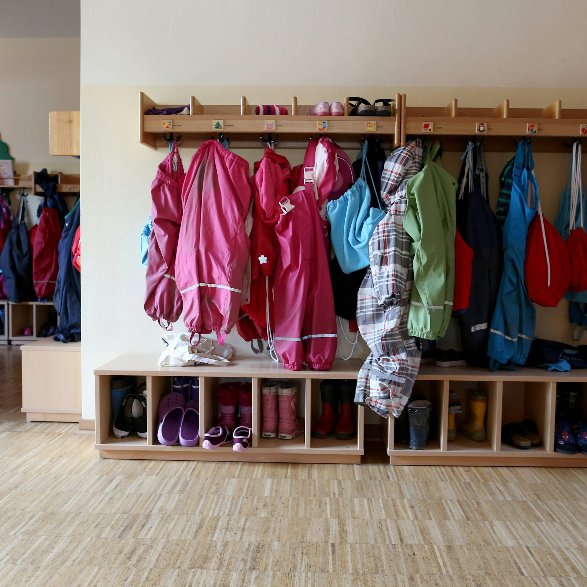 Wiederholt unpünktliche Eltern müssen für jede angefangene halbe Stunde 25 Euro blechen.