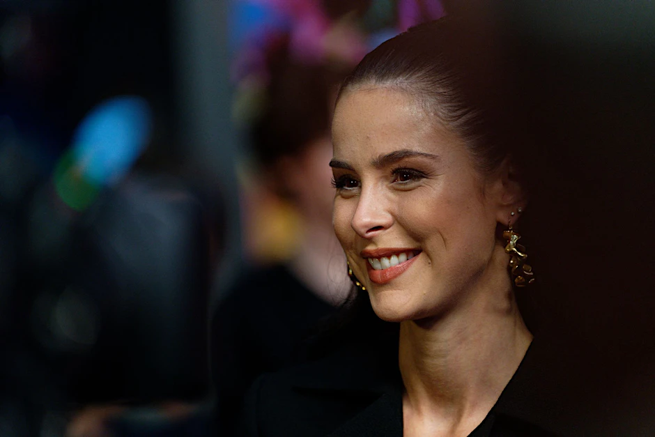 ARCHIV - Synchronsprecherin Lena Meyer-Landrut kommt zur Premiere des Films "Trolls - Gemeinsam stark".  