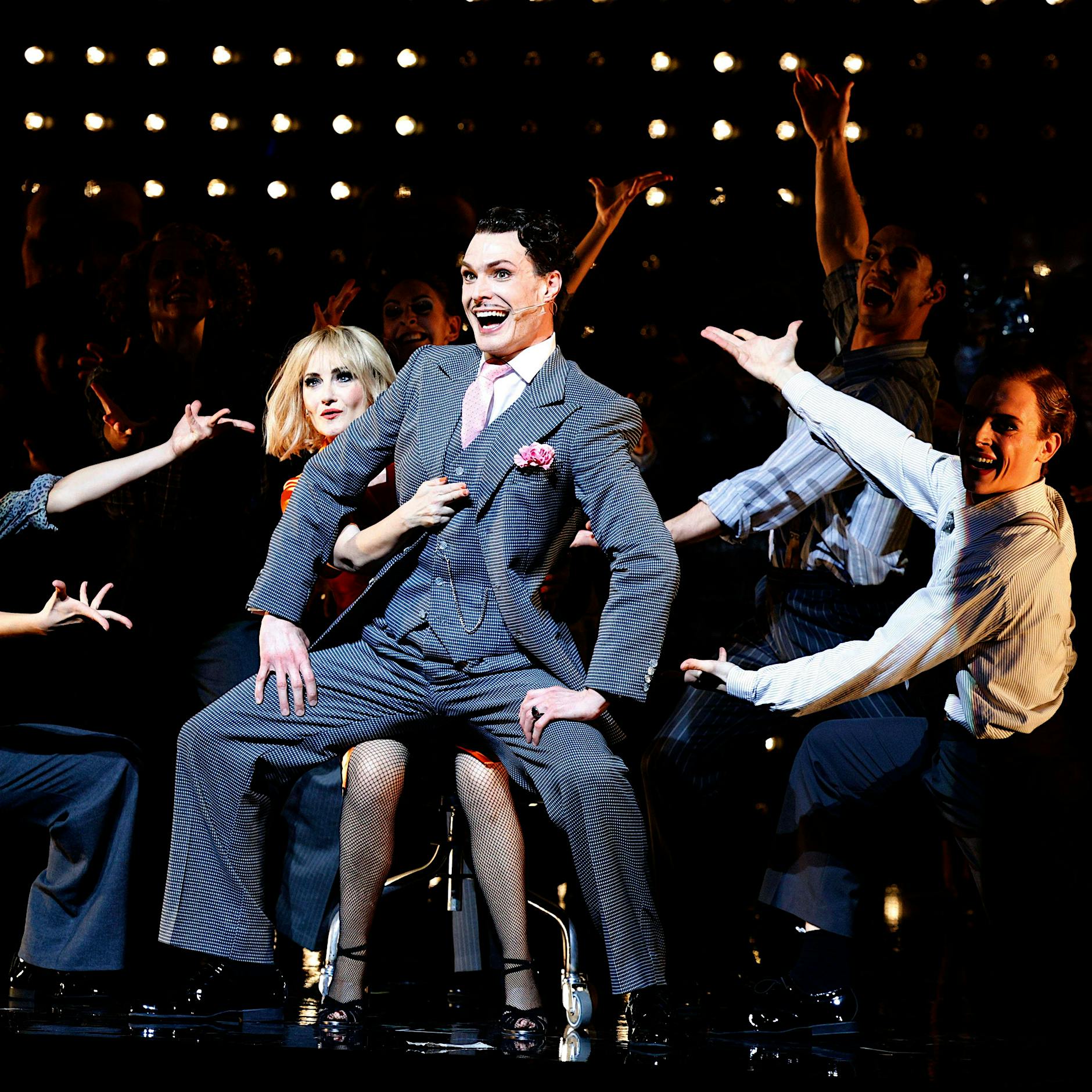 „Chicago“-Premiere in Berlin: Kosky und die Koskyetten – drei Drachen vom Musical-Grill