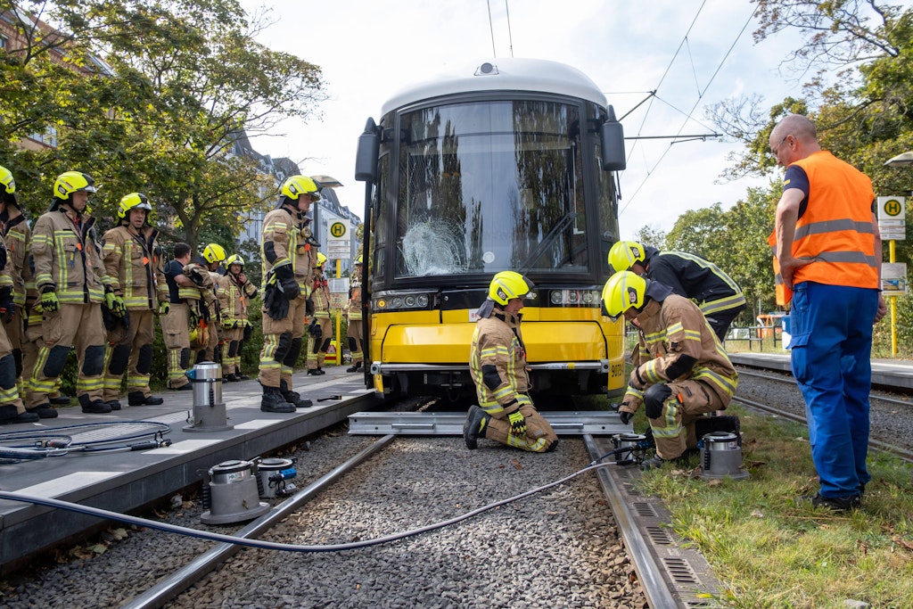 Tram-Unfall im Wedding: Fußgänger in Berlin erfasst und verletzt