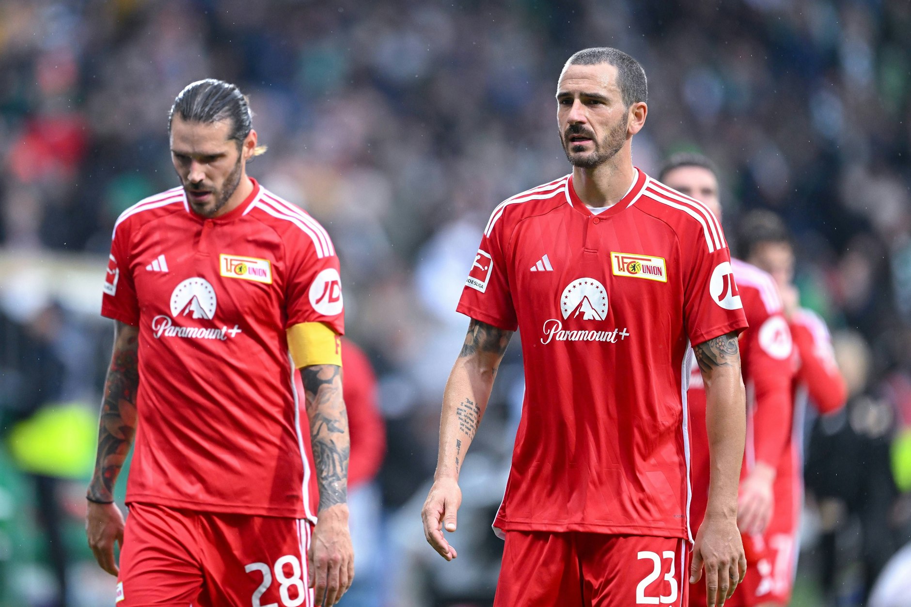 Union-Kapitän Christopher Trimmel (l.) und Leonardo Bonucci schieben nach der Bremen-Pleite Frust. 
