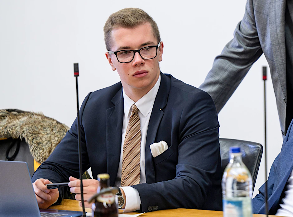 Der frisch in den bayerischen Landtag gewählte AfD-Politiker Daniel Halemba ist festgenommen worden.