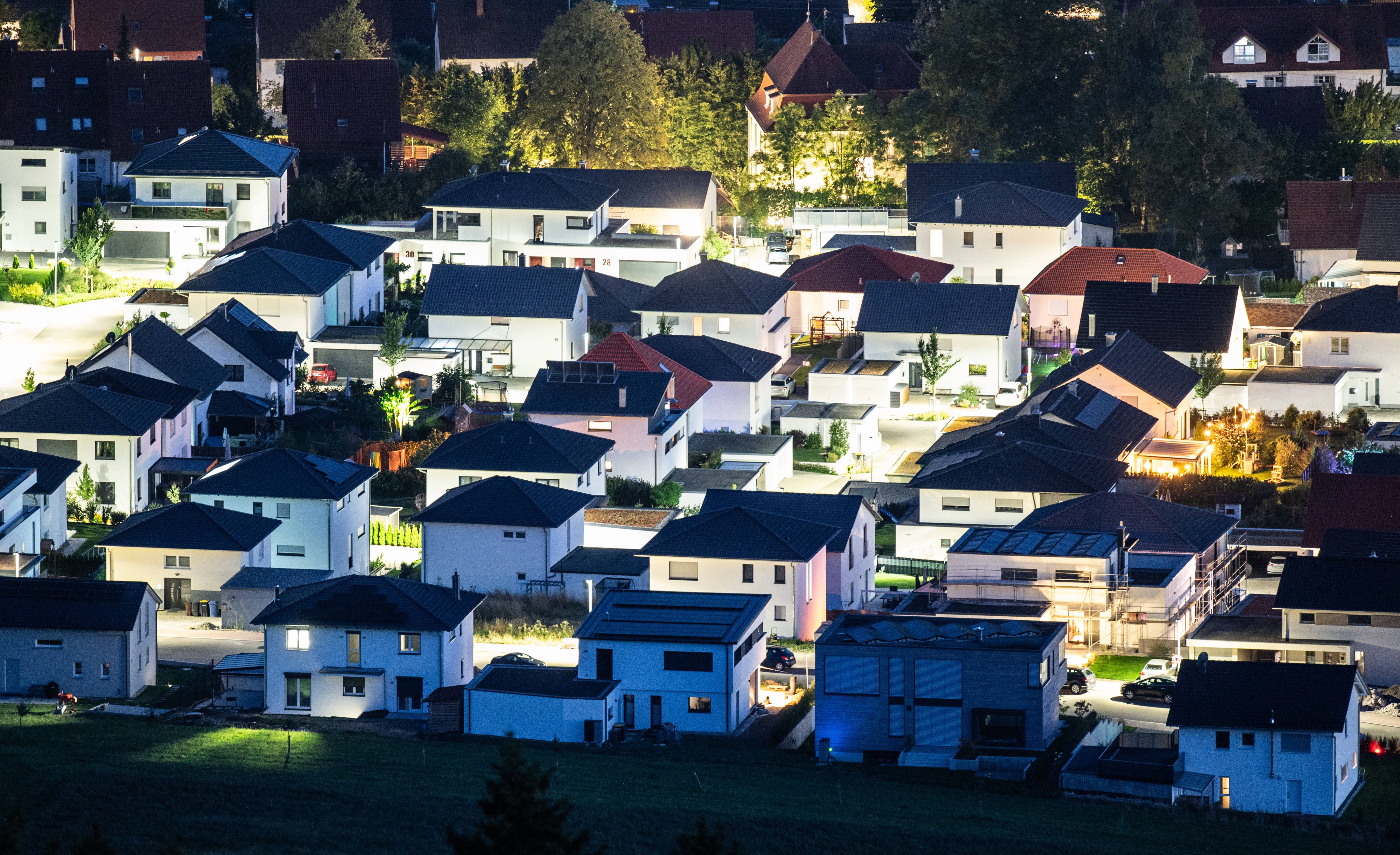 Neue Studie überrascht: Wohnhäuser in Ostdeutschland grüner als im Westen