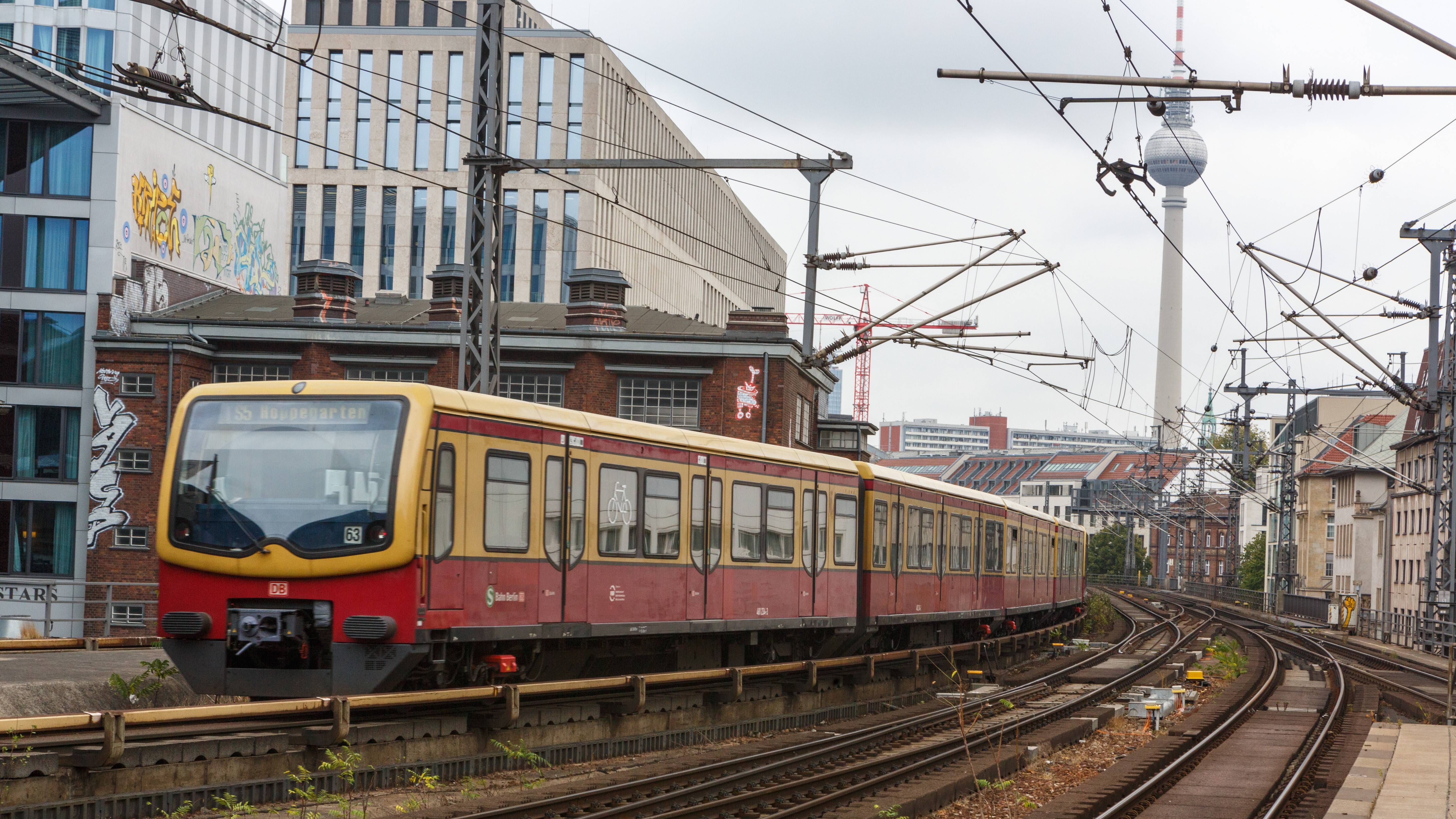 S-Bahn Und Tram In Berlin: Störungen Und Ausfälle Aktuell Am Montagmorgen