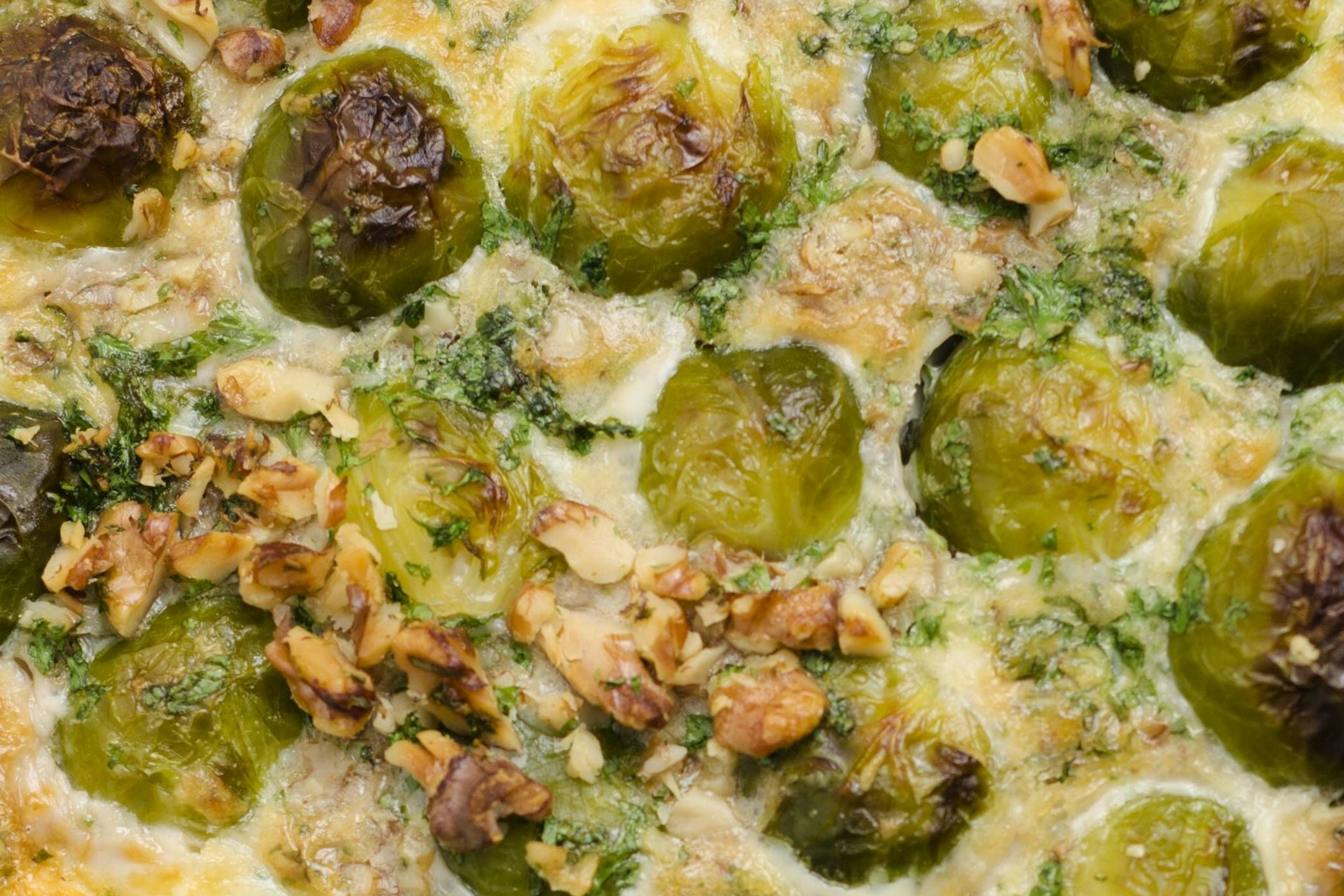 Aus Rosenkohl lassen sich viele leckere Gerichte herstellen - heute haben wir ein köstliches Rezept für Rosenkohl-Auflauf mit Kartoffeln für Sie.