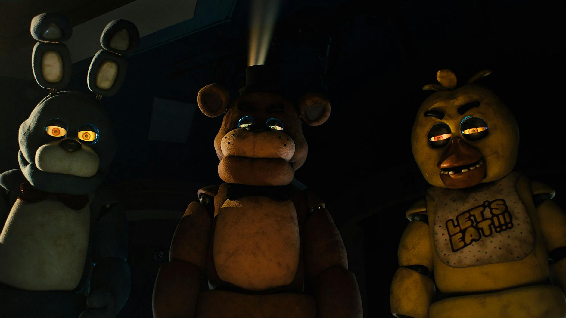 Auch wenn große Tier-Figuren eine Rolle in „Five Nights at Freddy’s“ spielen, ist der Film nichts für Kinder. Denn: Es geht blutrünstig zu...