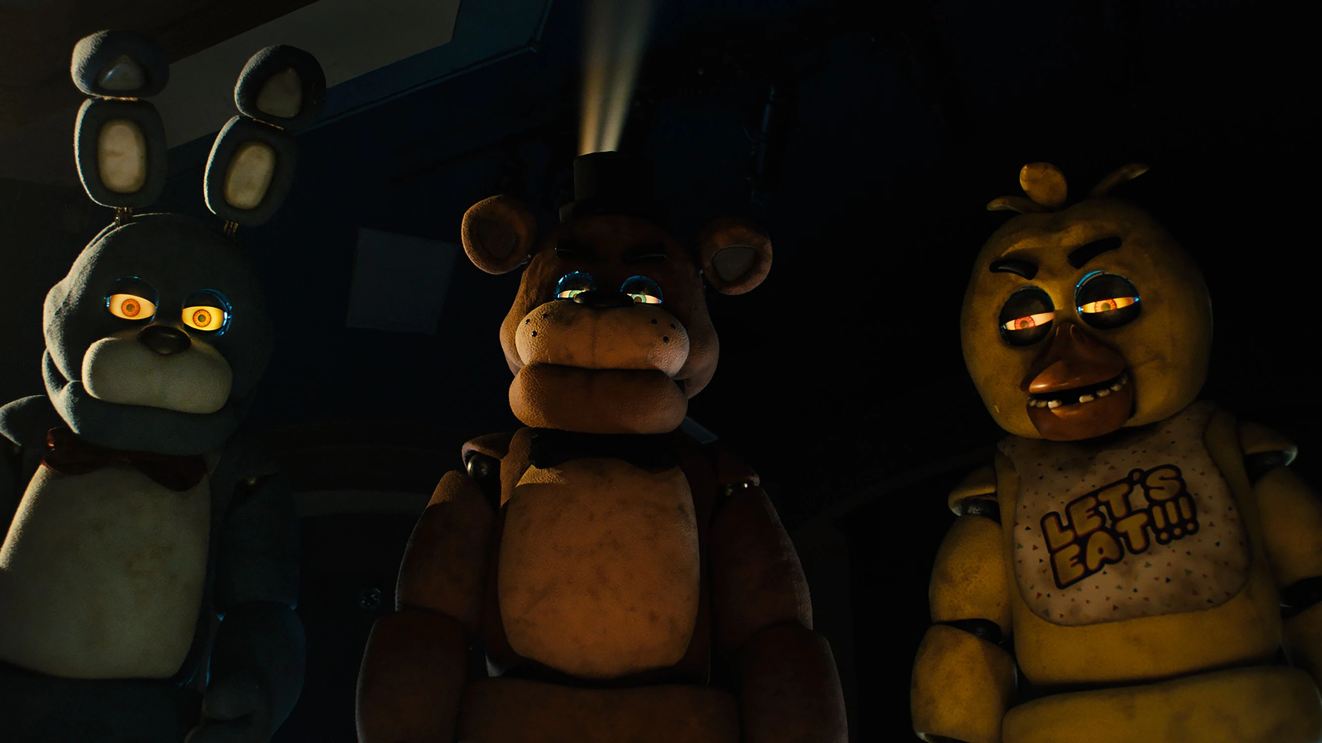 Auch wenn große Tier-Figuren eine Rolle in „Five Nights at Freddy’s“ spielen, ist der Film nichts für Kinder. Denn: Es geht blutrünstig zu...