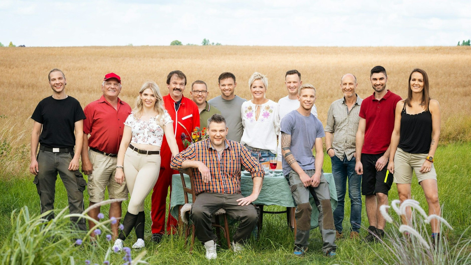 Die Kandidatinnen und Kandidaten der neuen Staffel von Bauer sucht Frau.