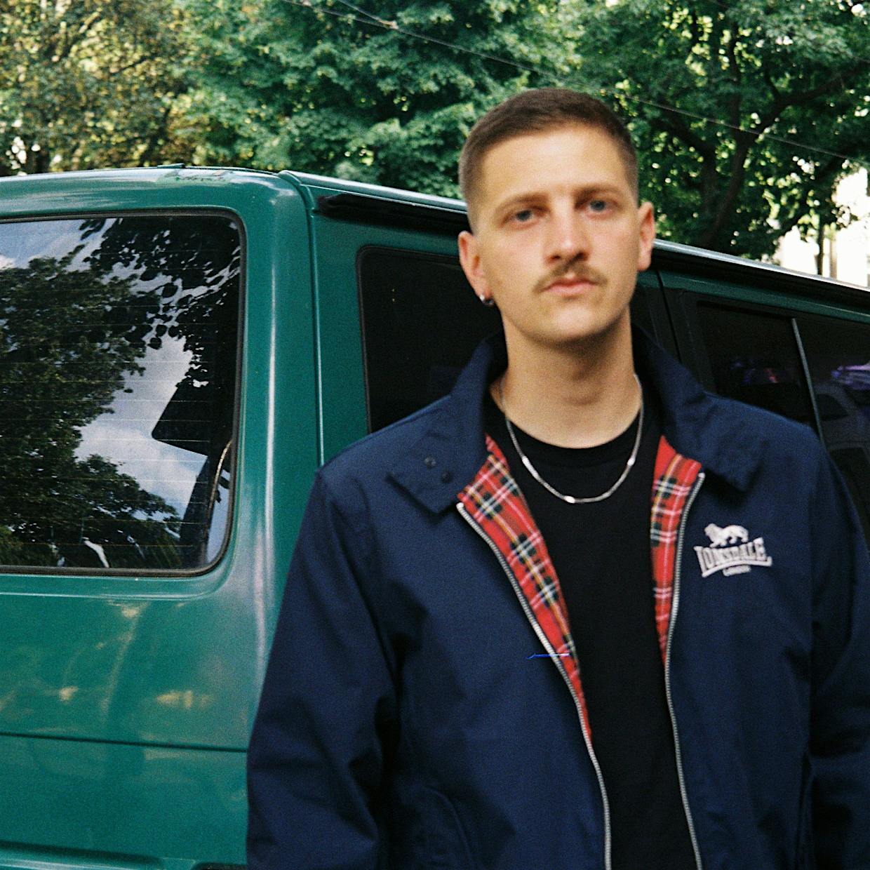 Berliner Rapper Savvy: „Wenn du nachts S-Bahn fährst nach Lichtenberg ...