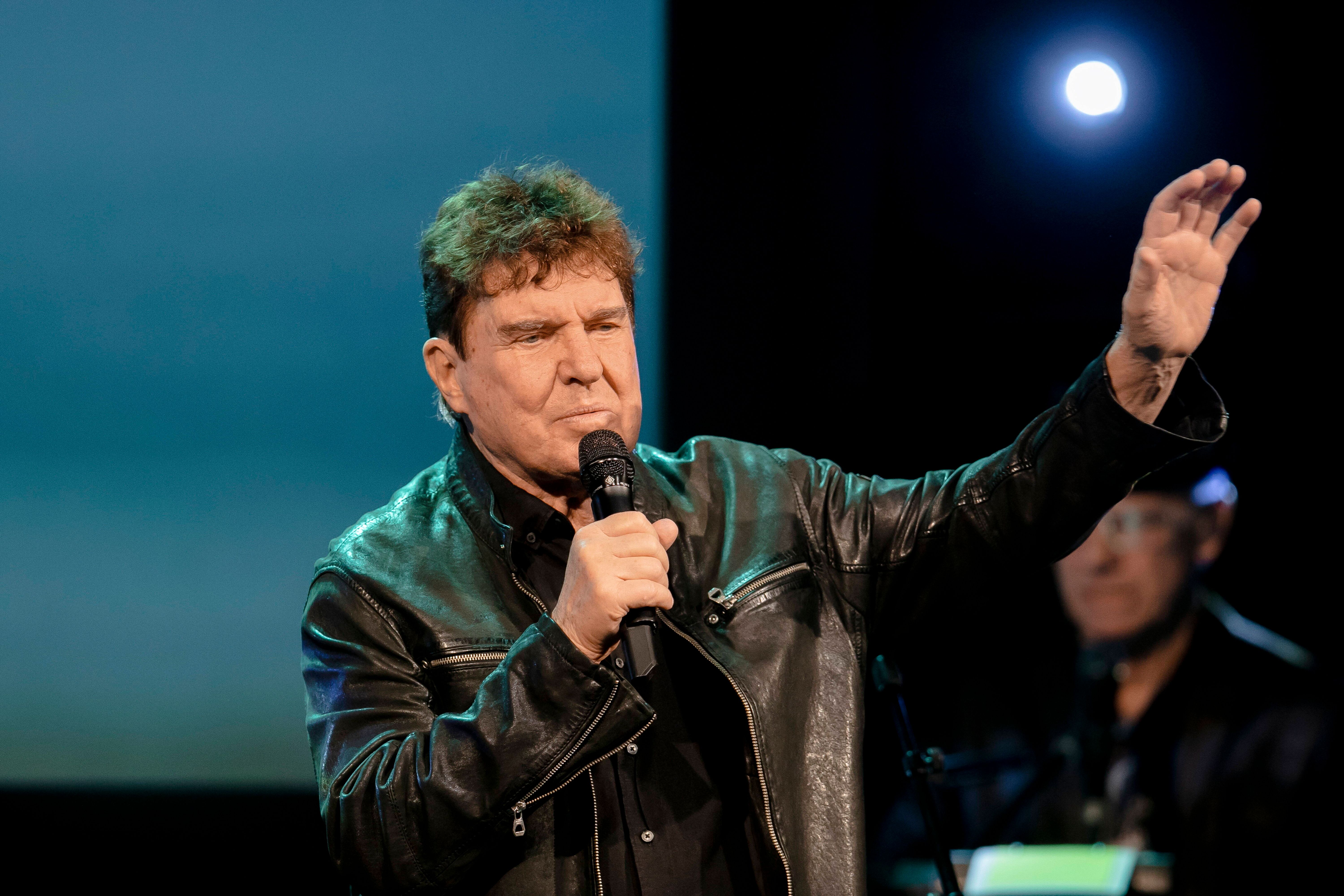 Frank Schöbel: Auf der neuen CD ist ein Lied, das er vor Honecker sang