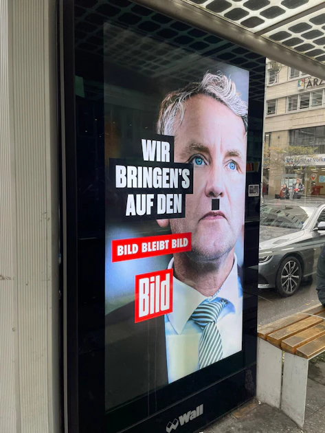 Schnauzbart: Bild-Zeitung zeigt Björn Höcke als Adolf Hitler