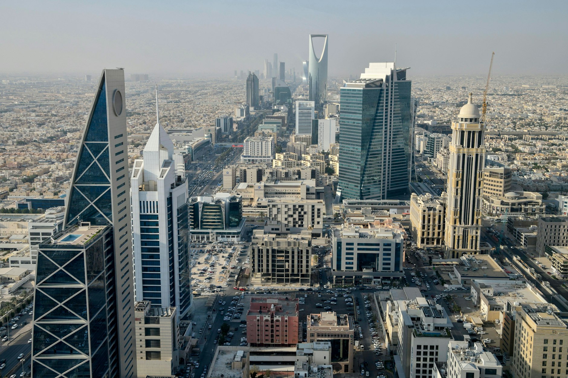 Immer höher, immer weiter gilt auch für Riad, der Hauptstadt Saudi-Arabiens. Dort dürfen sich die Menschen wohl bald&nbsp;auf die Fußball-WM freuen.&nbsp;